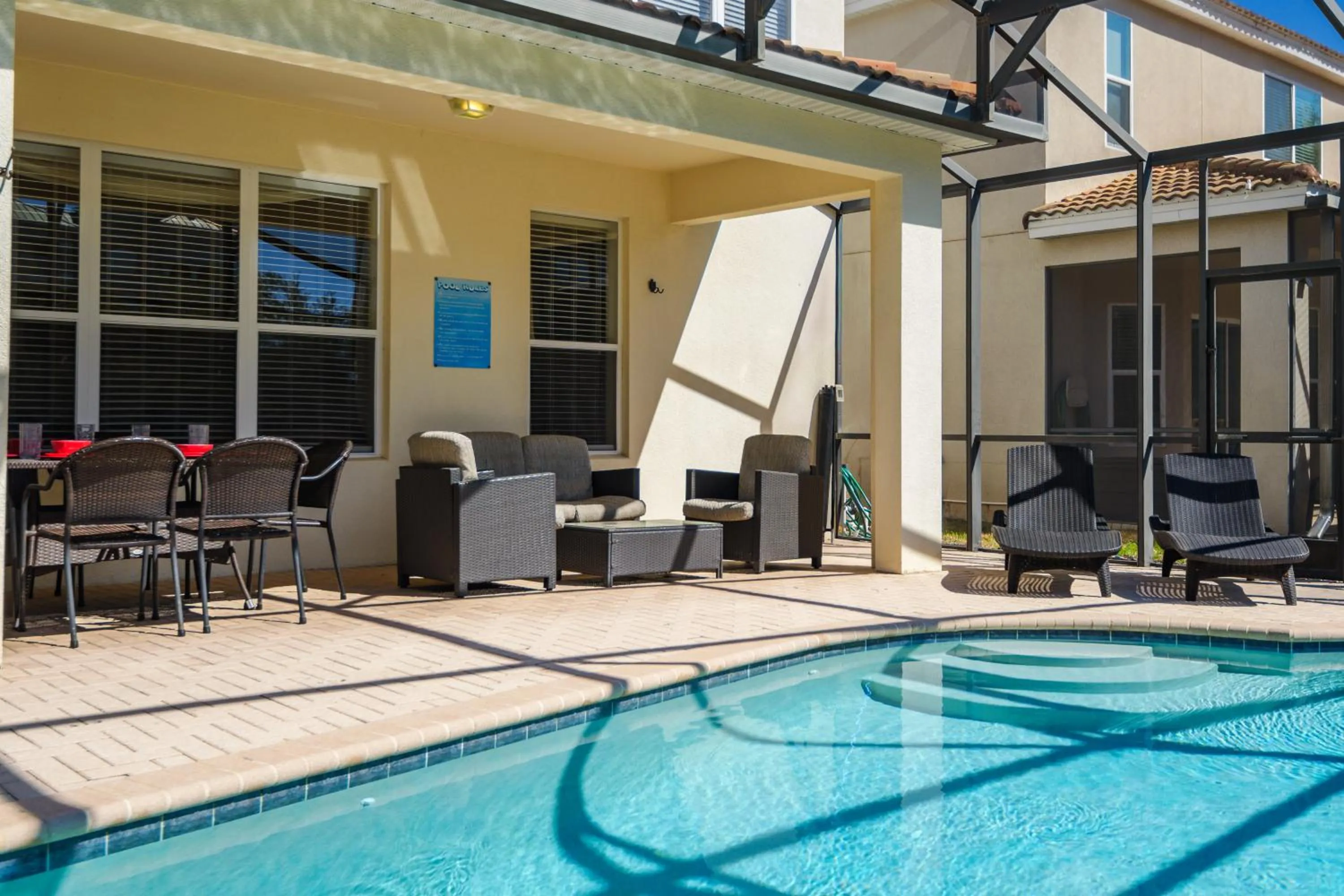 Swimming pool in Flagstone Villa