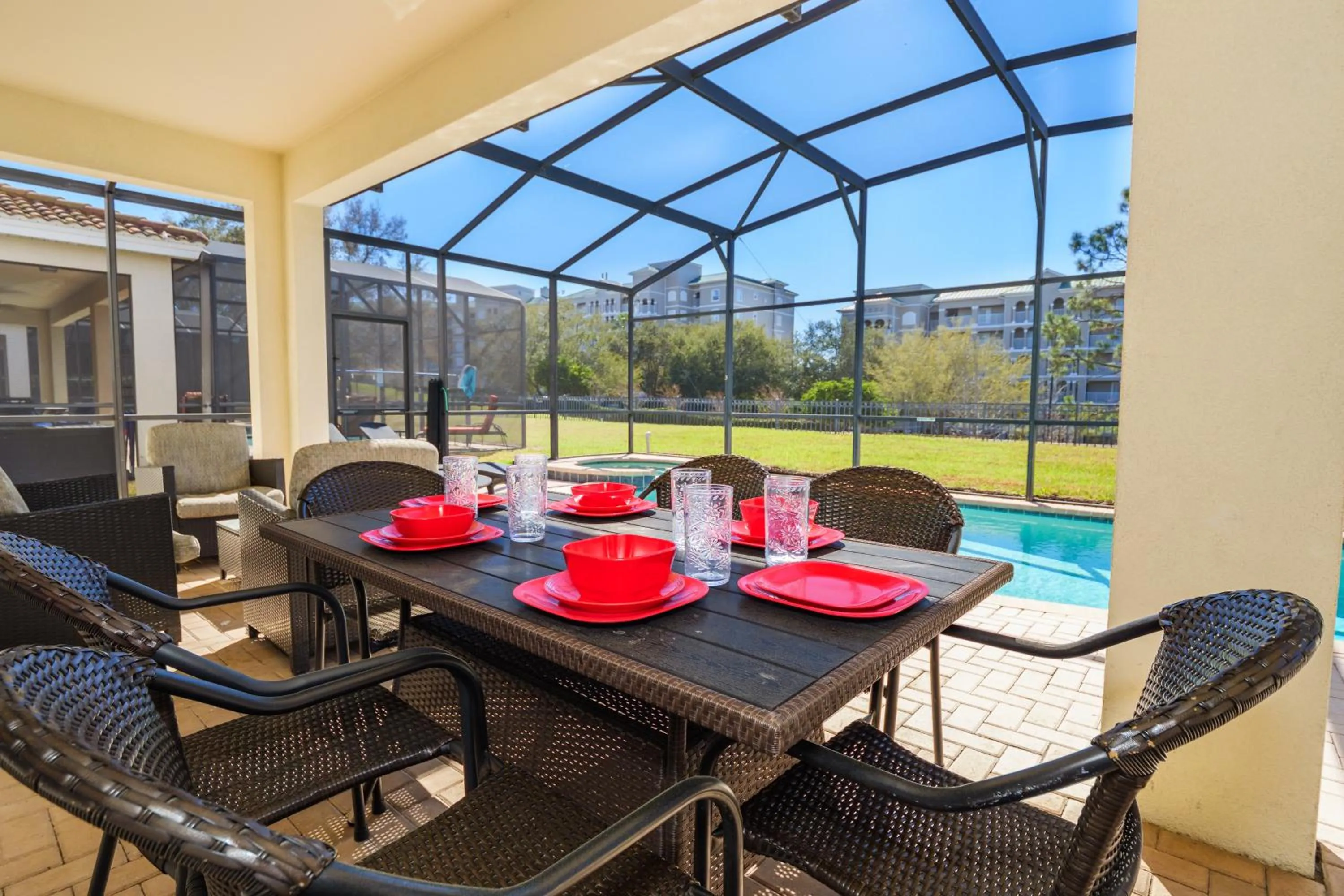 Swimming pool in Flagstone Villa