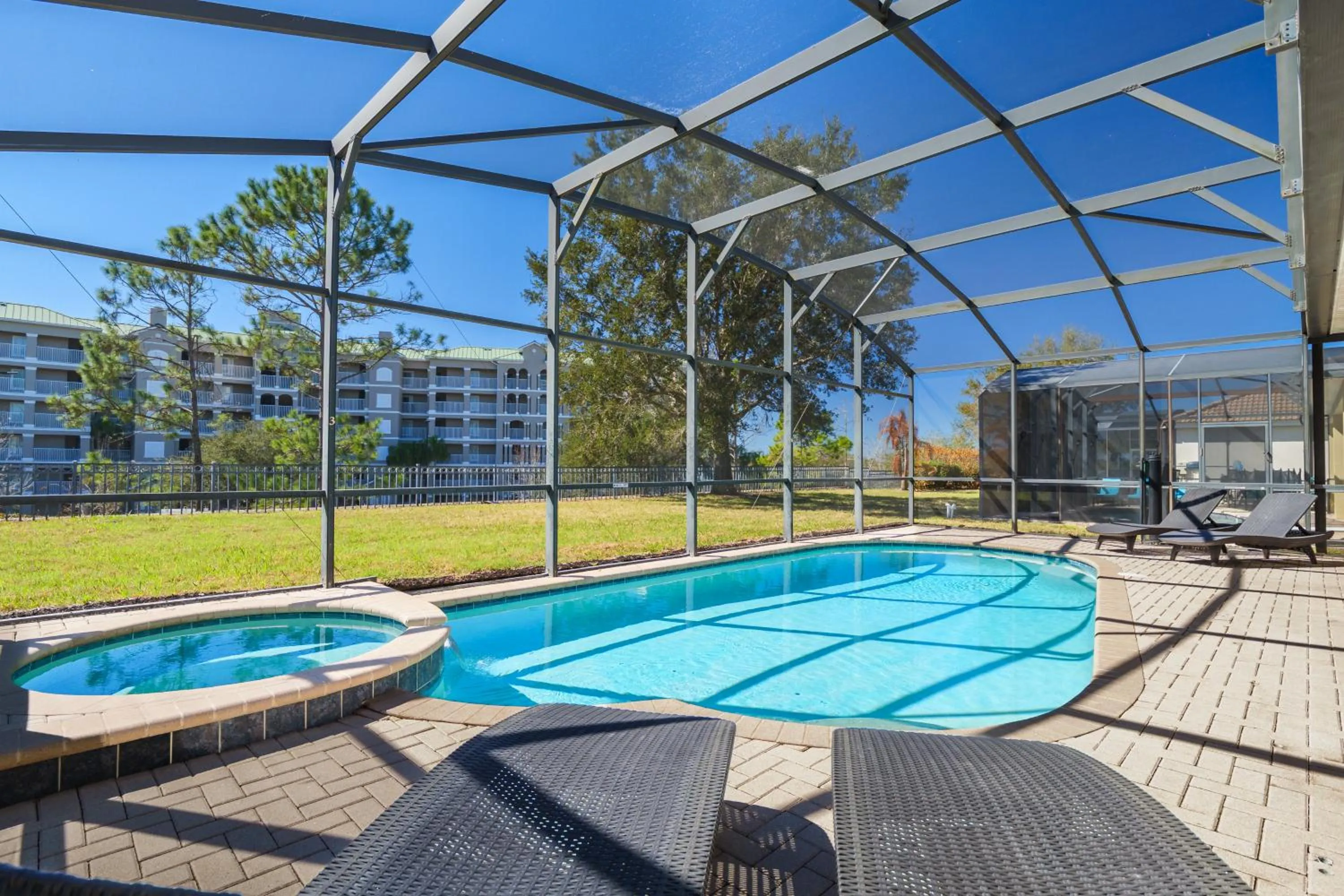 Swimming pool in Flagstone Villa