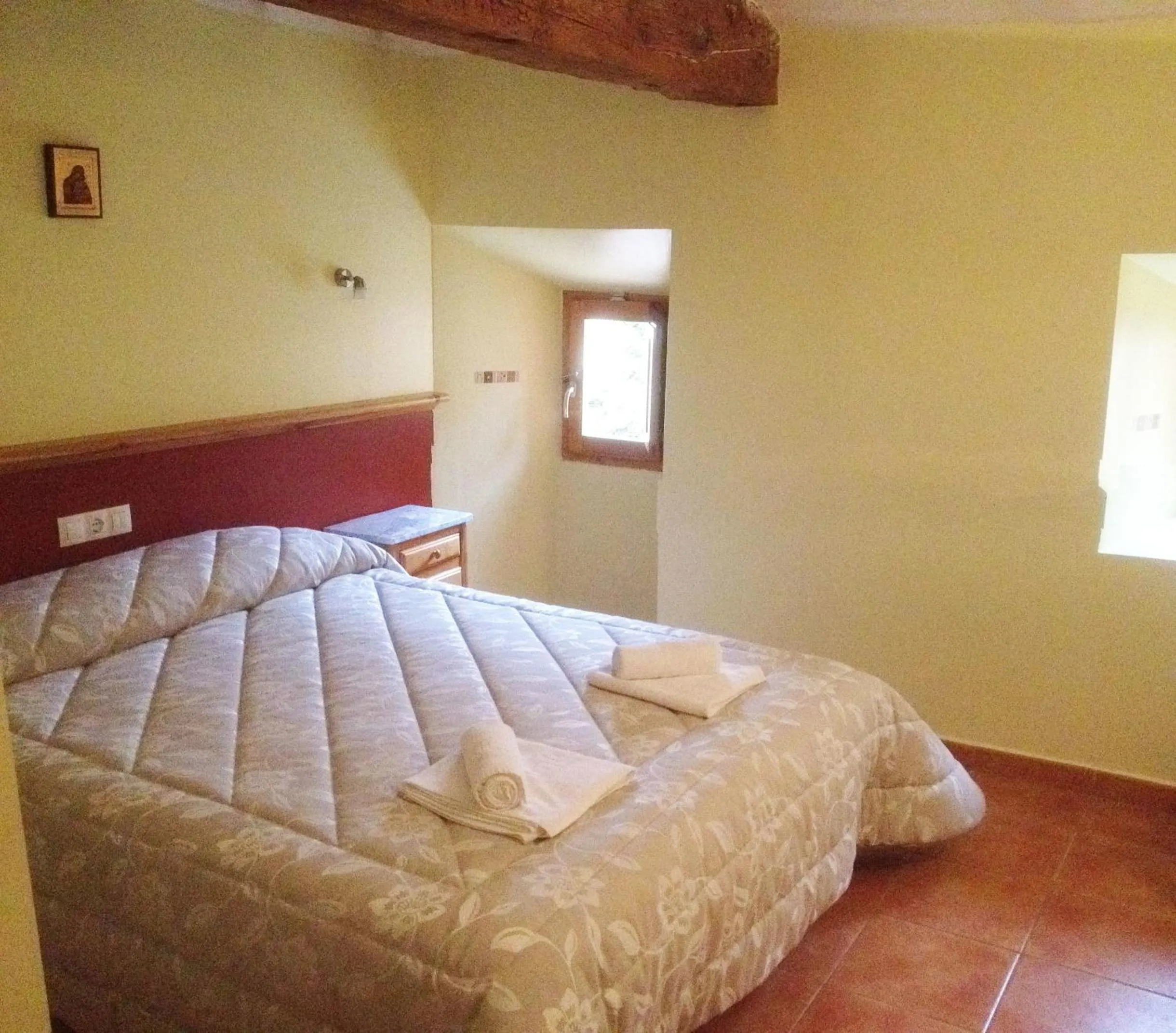 Photo of the whole room, Bed in Nuestra Señora del Carmen