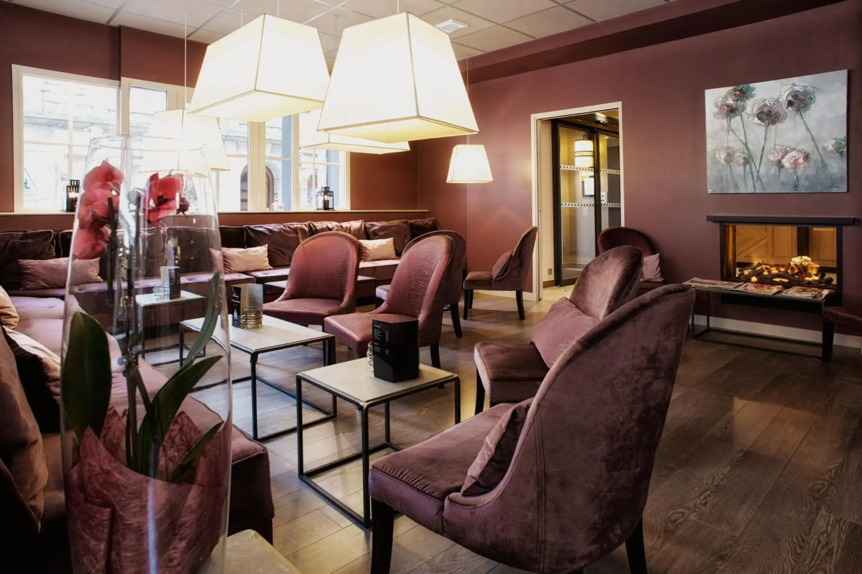 Lobby or reception in La Maison des Armateurs Lobby or reception in La Maison des Armateurs