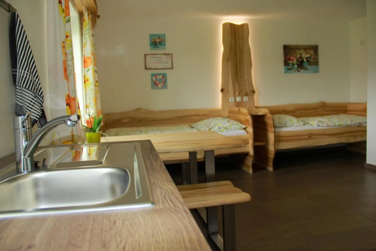 Bed in Ferienwohnungen Schöbringer