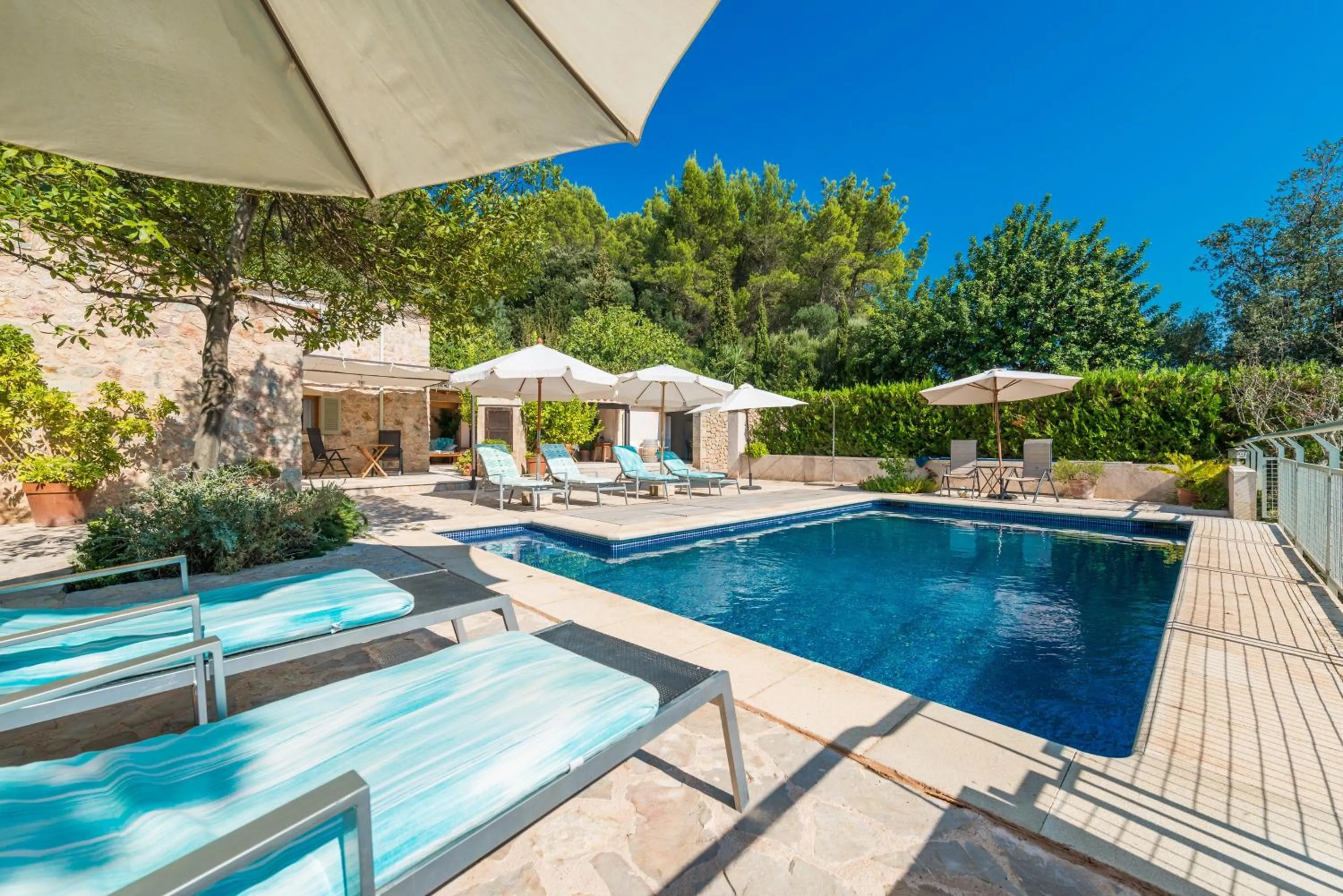 Property building in Finca Coster