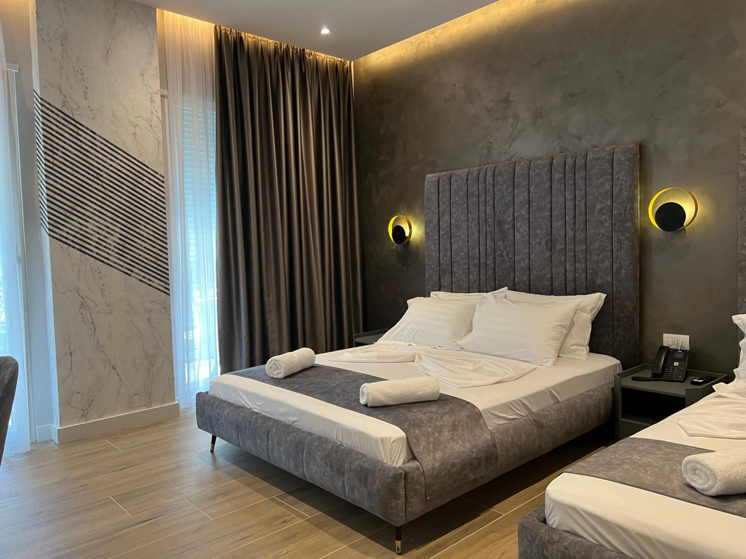 Deluxe Triple Room in Domus Hotel & Apartments