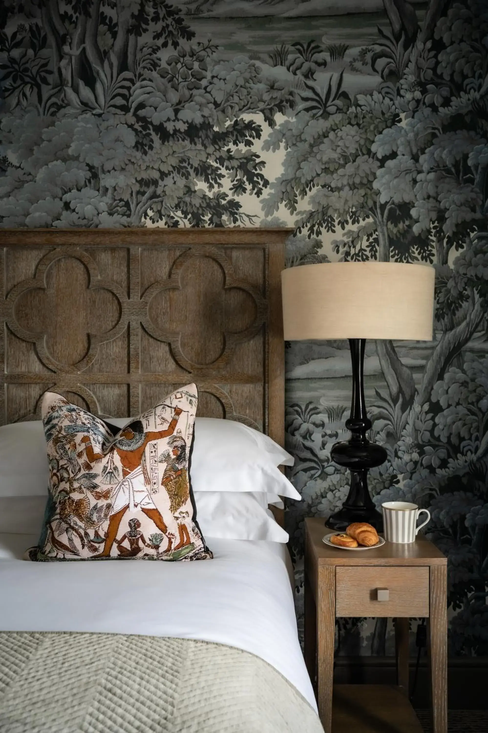 Bedroom, Bed in The Bloomsbury Hotel Bedroom, Bed in The Bloomsbury Hotel