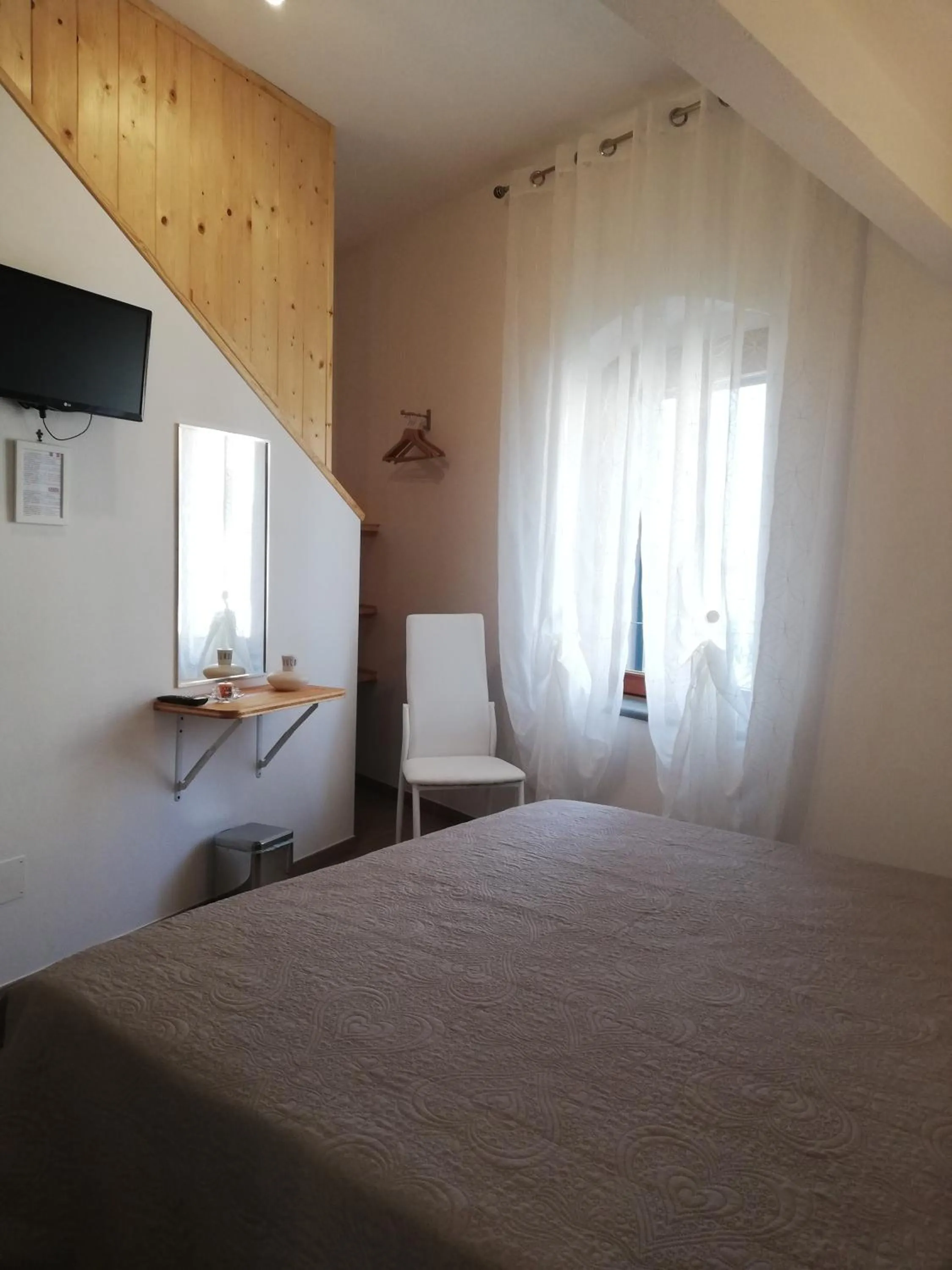 Photo of the whole room in Il lago del Mugello B&B