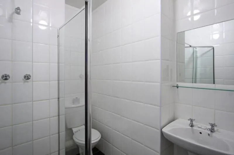 Bathroom in Vetho 2 Apartments OR Tambo Airport