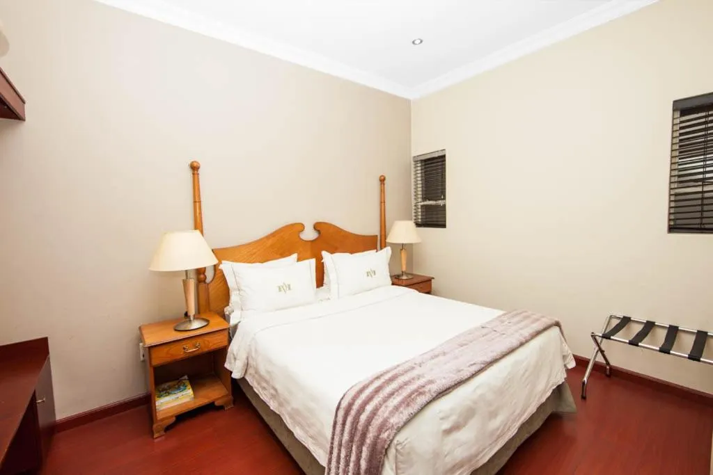 Bedroom, Bed in Vetho 2 Apartments OR Tambo Airport