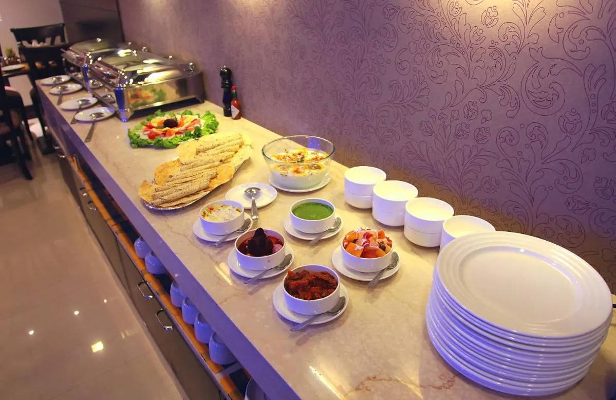 Buffet breakfast in Hotel Florence