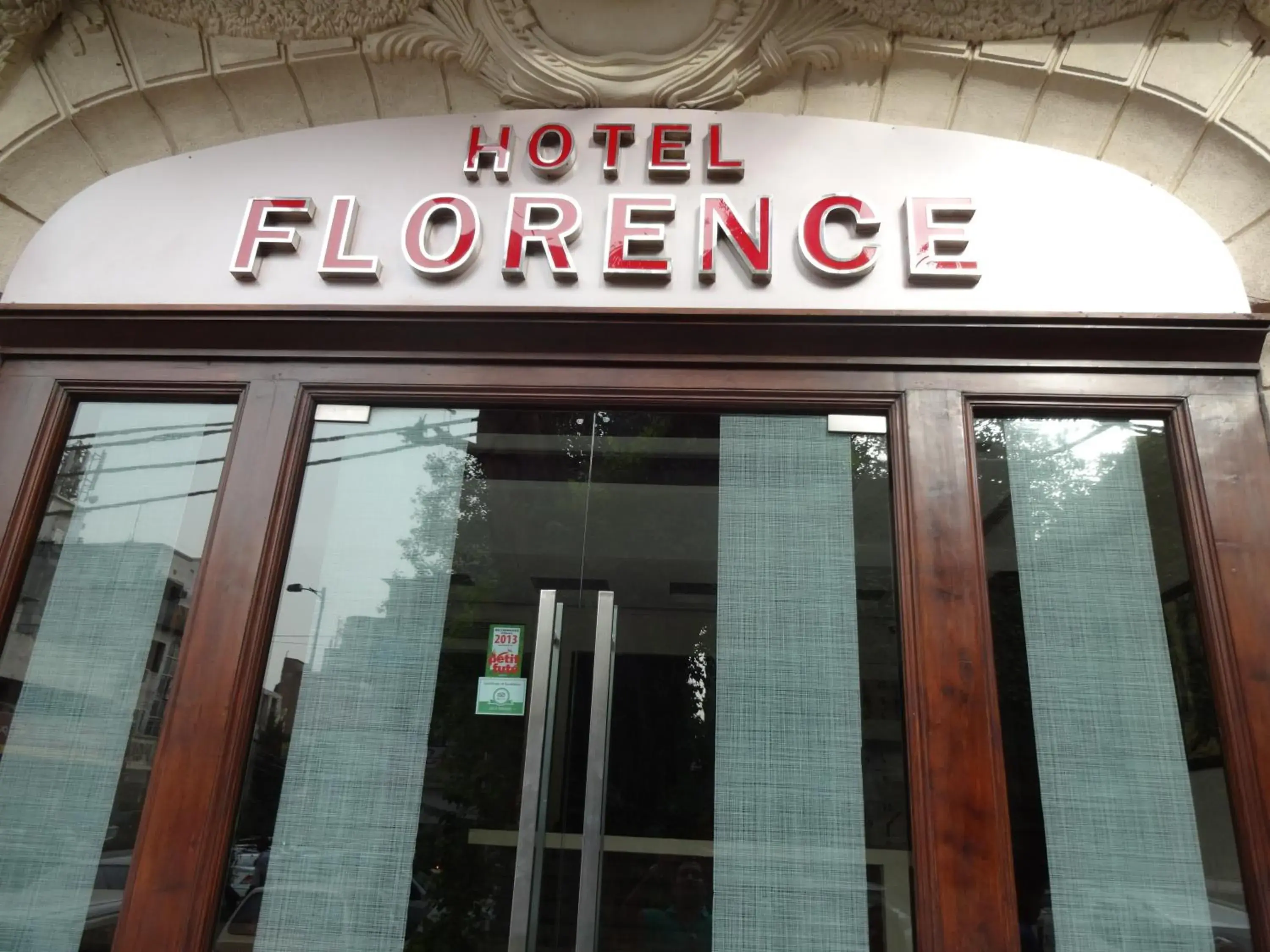 Facade/entrance in Hotel Florence Facade/entrance in Hotel Florence