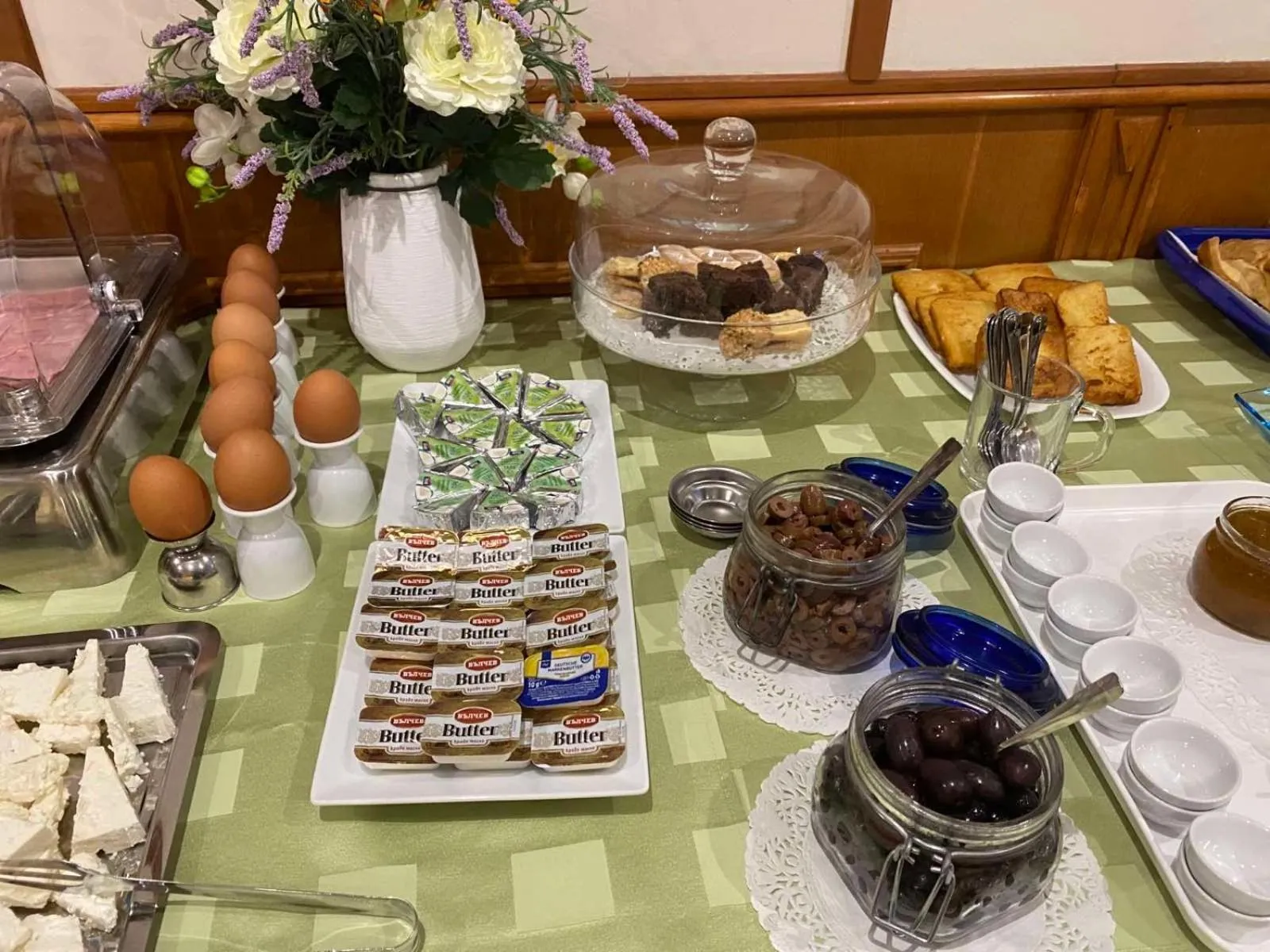 Buffet breakfast in Hotel Odeon