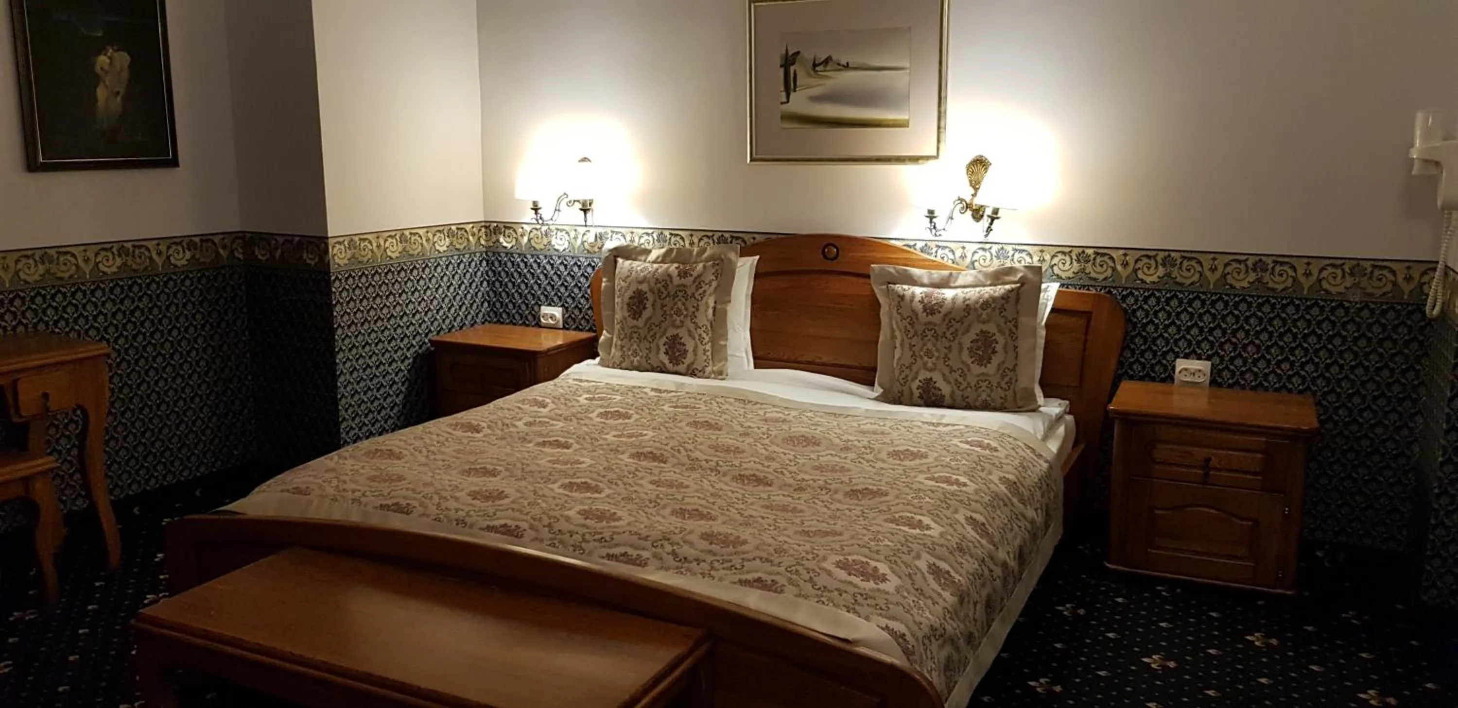 Bedroom, Bed in Hotel Odeon