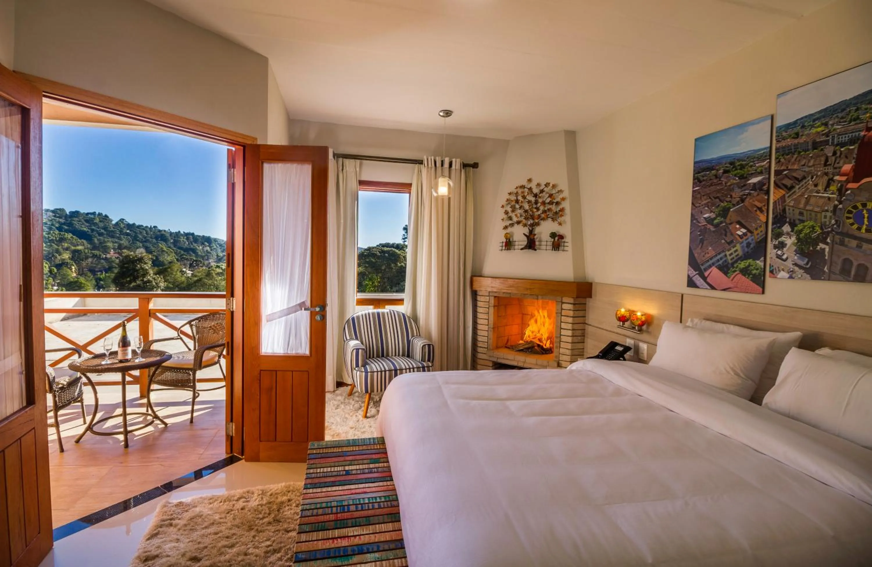 Balcony/Terrace, Bed in Pousada Suiça Mineira Centro