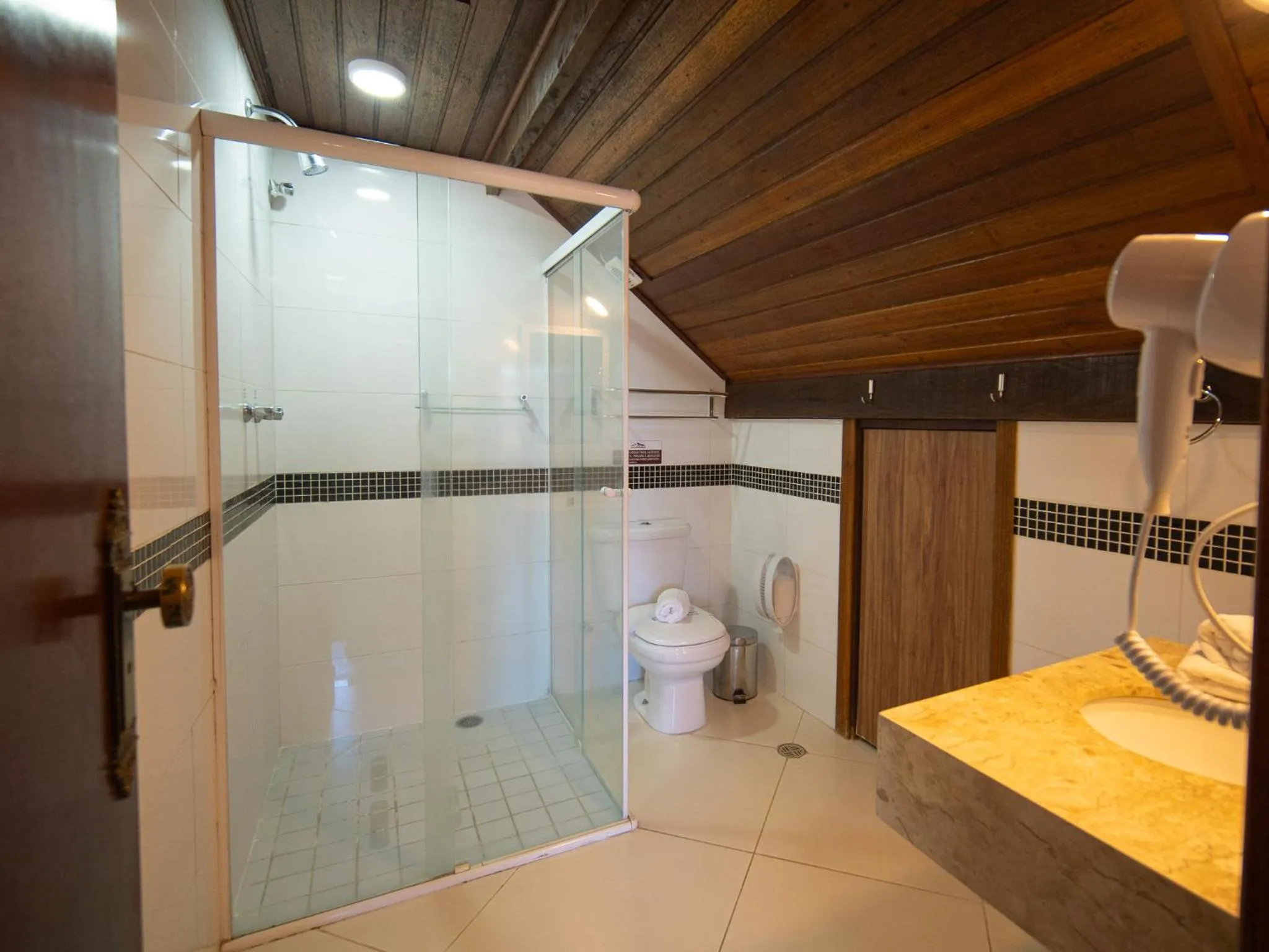 Shower in Pousada Suiça Mineira Centro