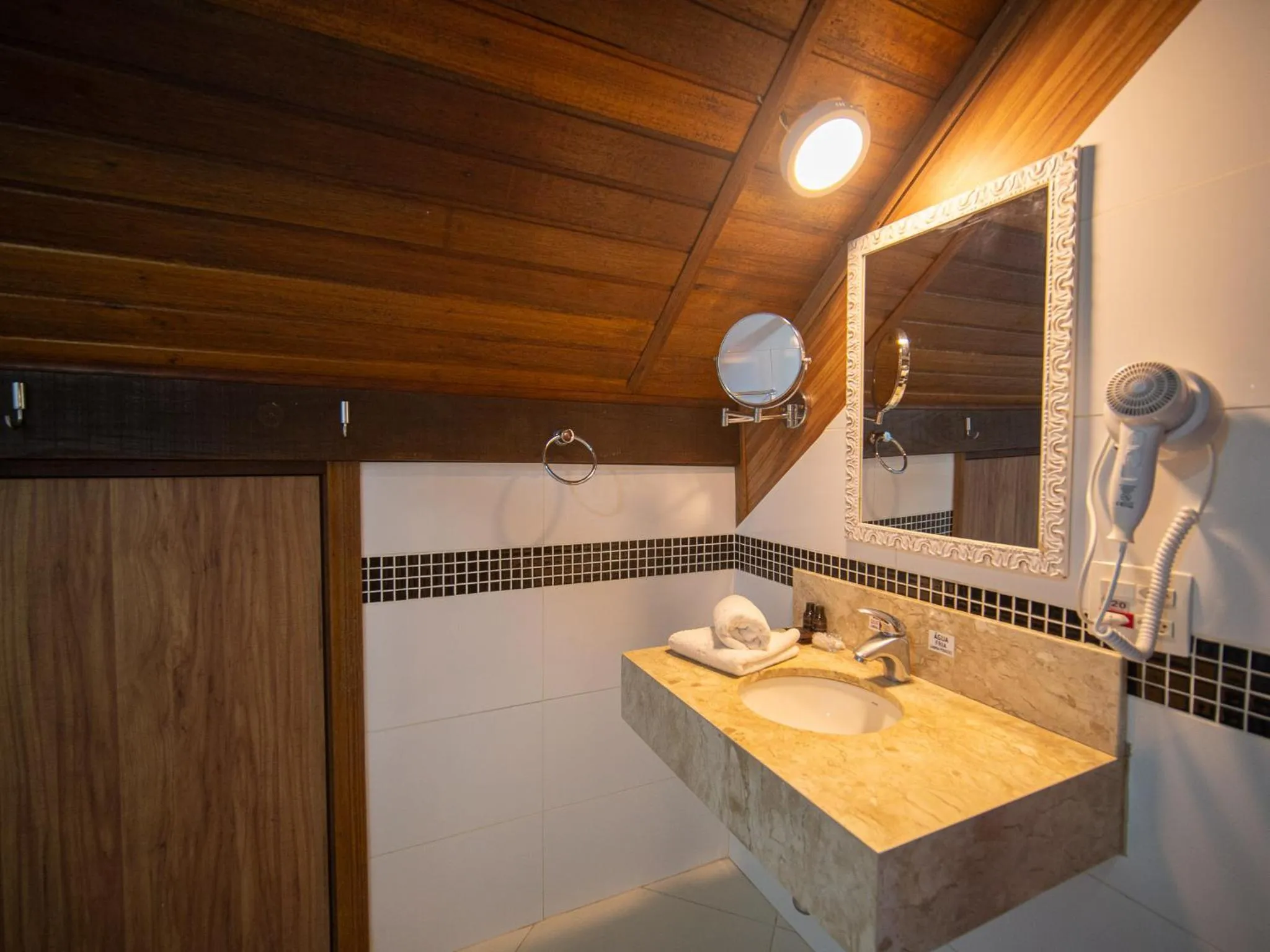 Bathroom in Pousada Suiça Mineira Centro