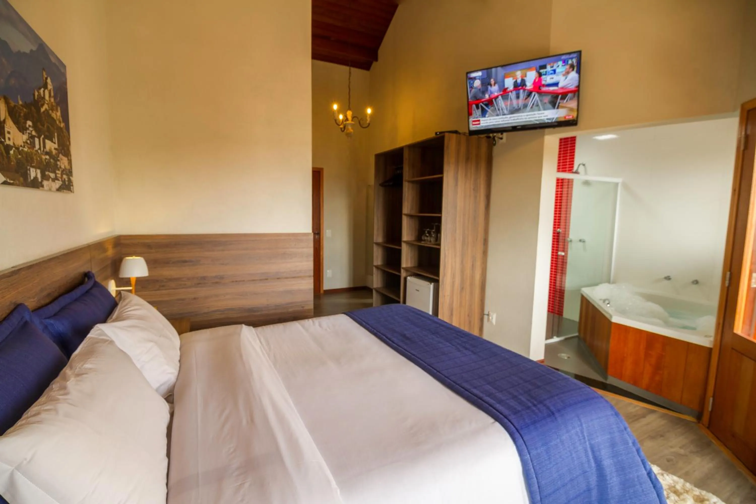 Photo of the whole room, Bed in Pousada Suiça Mineira Centro