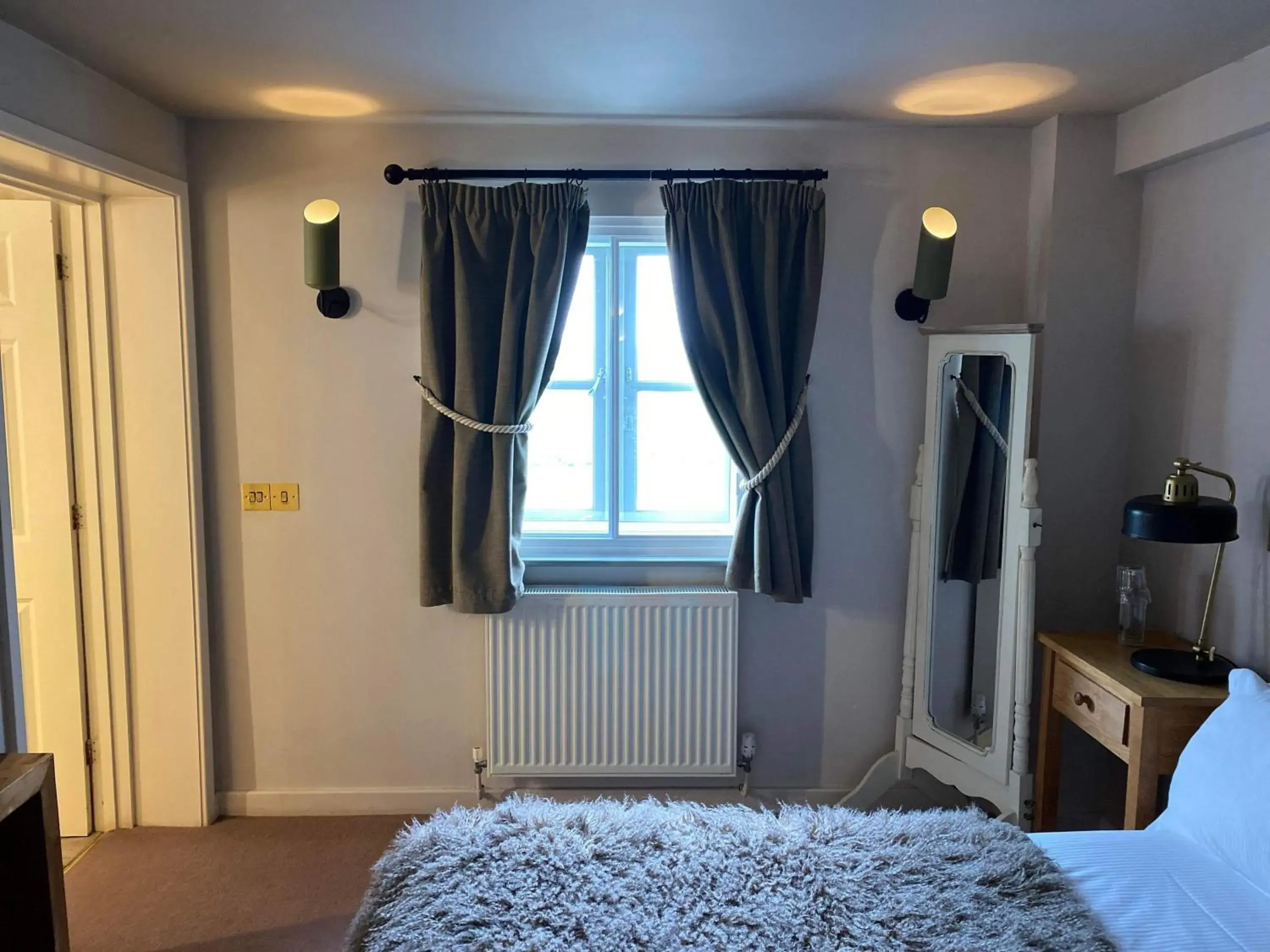 Small Double Room in Crab & Boar Small Double Room in Crab & Boar