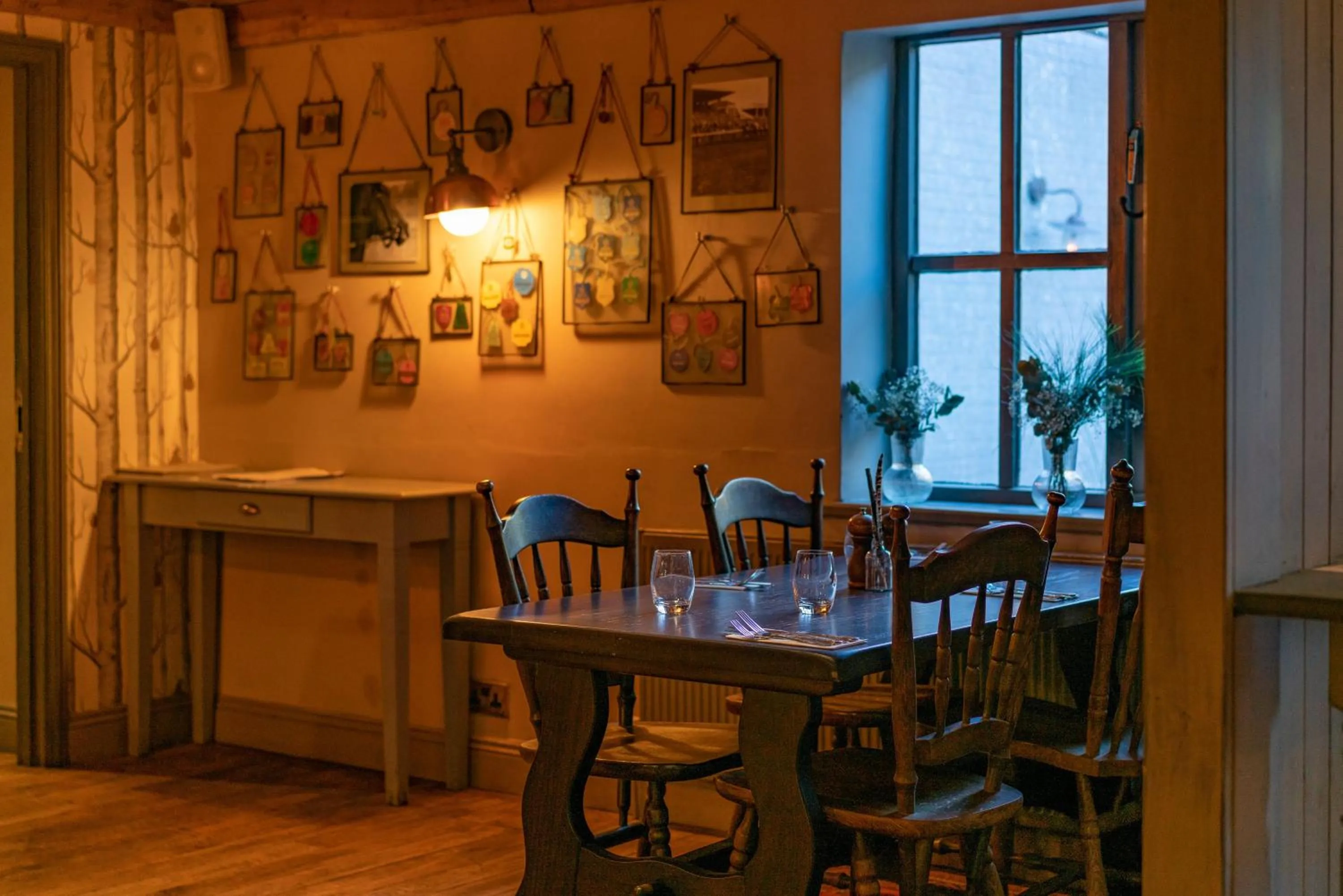 Restaurant/places to eat in Crab & Boar