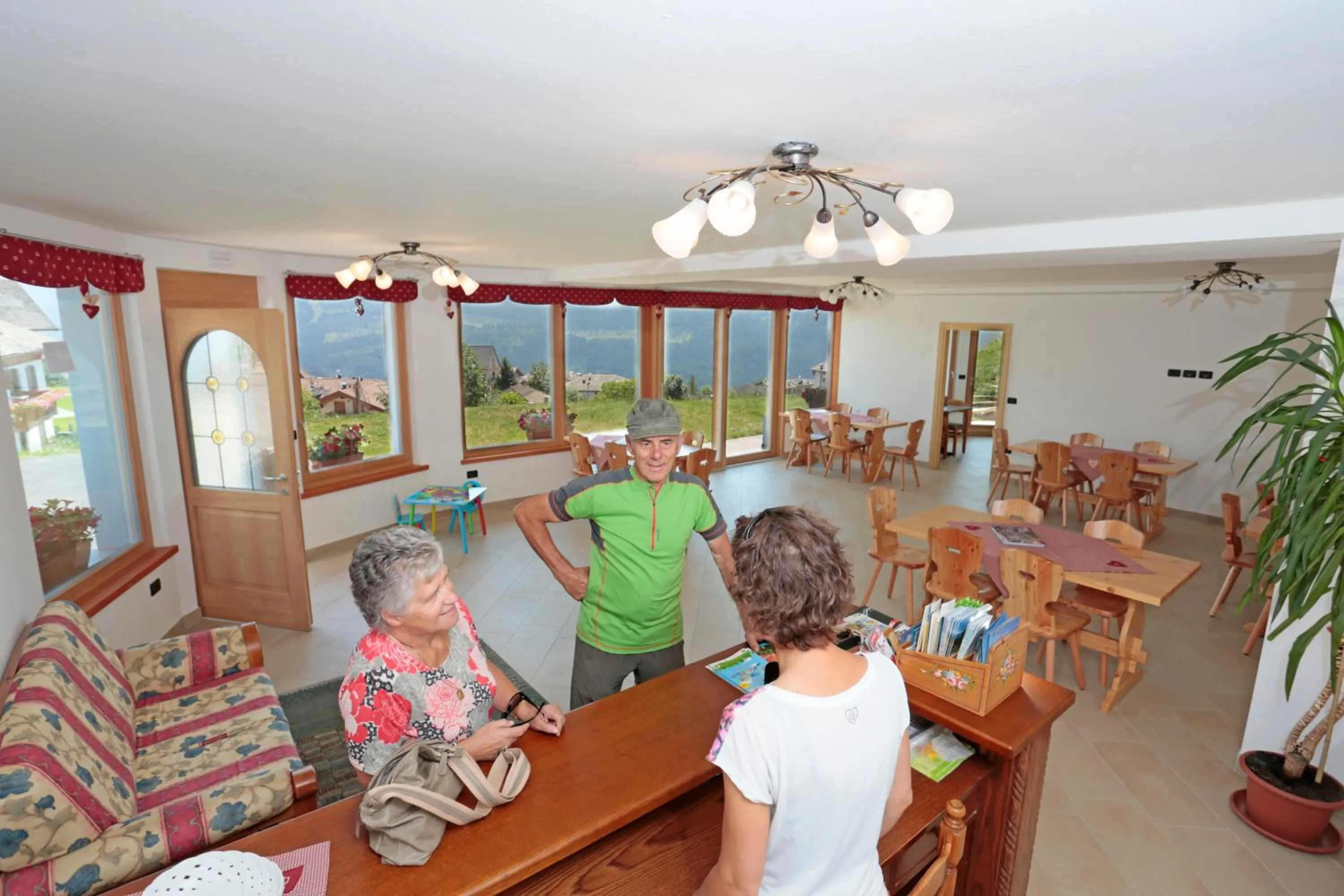 Communal lounge/ TV room in Residence Villa Boschetto