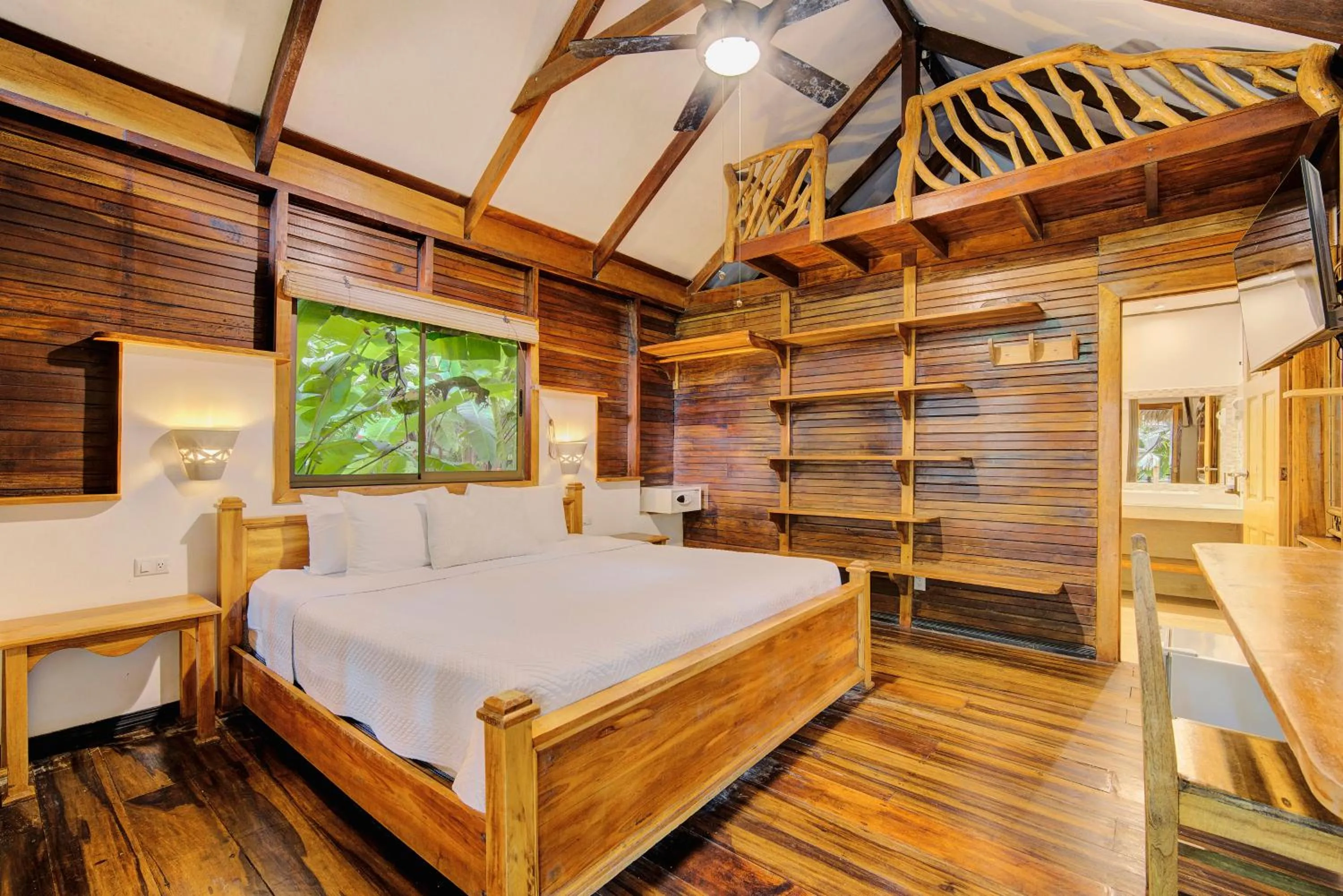 Bed in Cariblue Beach and Jungle Resort