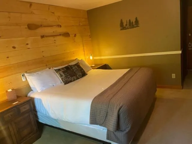 Bed in The Snowed Inn