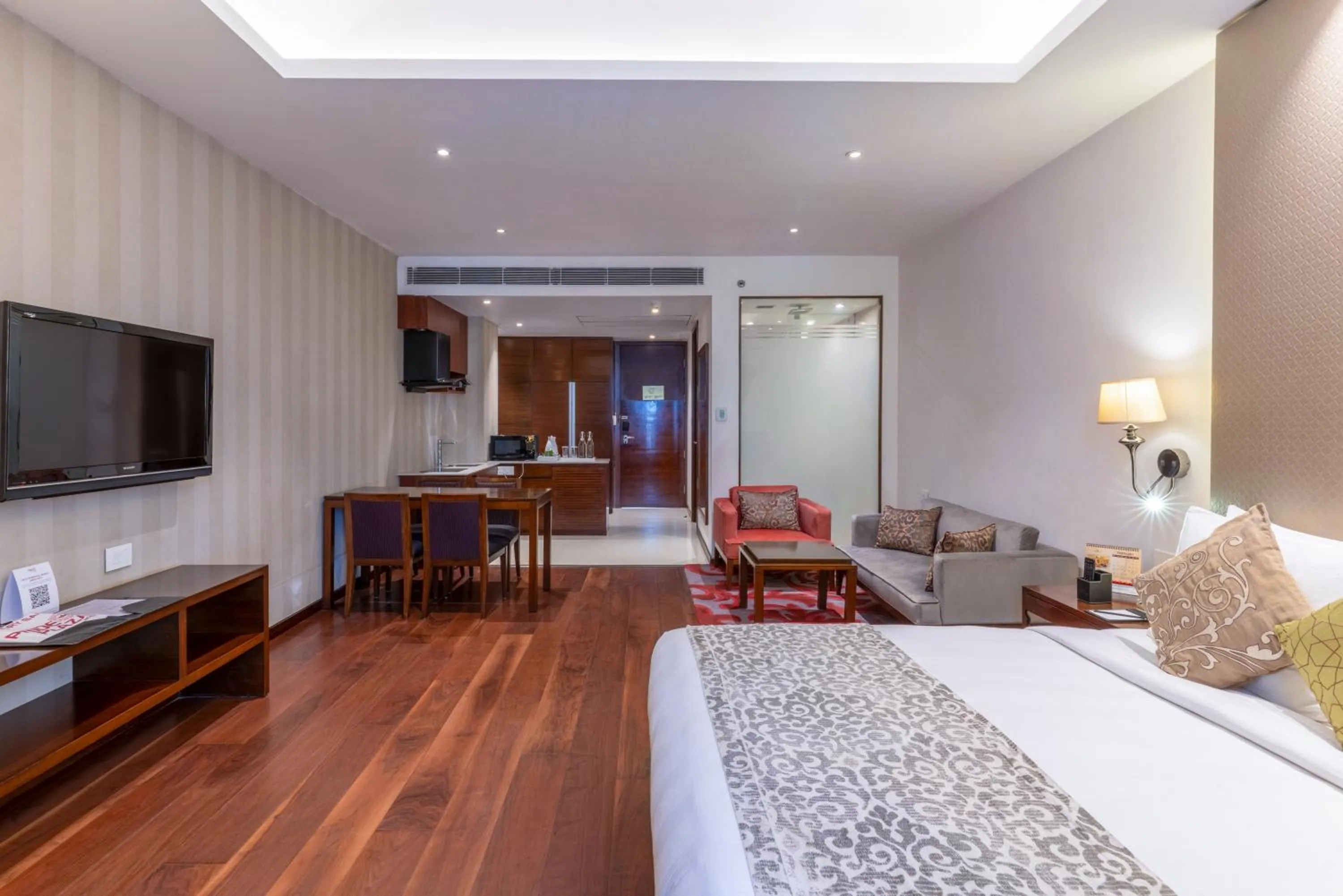 Bed in Pride Plaza Hotel, Kolkata