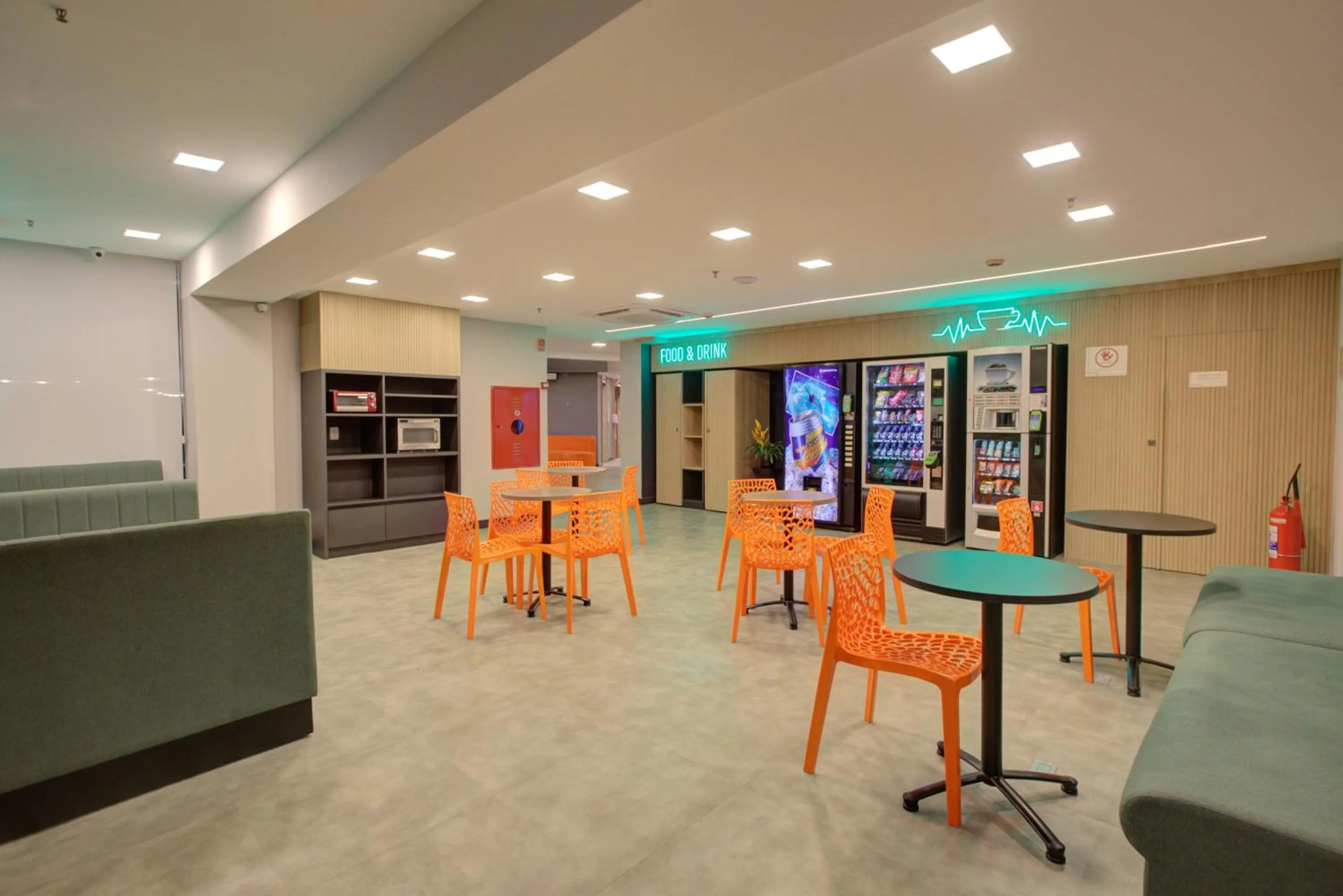 Restaurant/places to eat in Transamerica Fit Villa Lobos