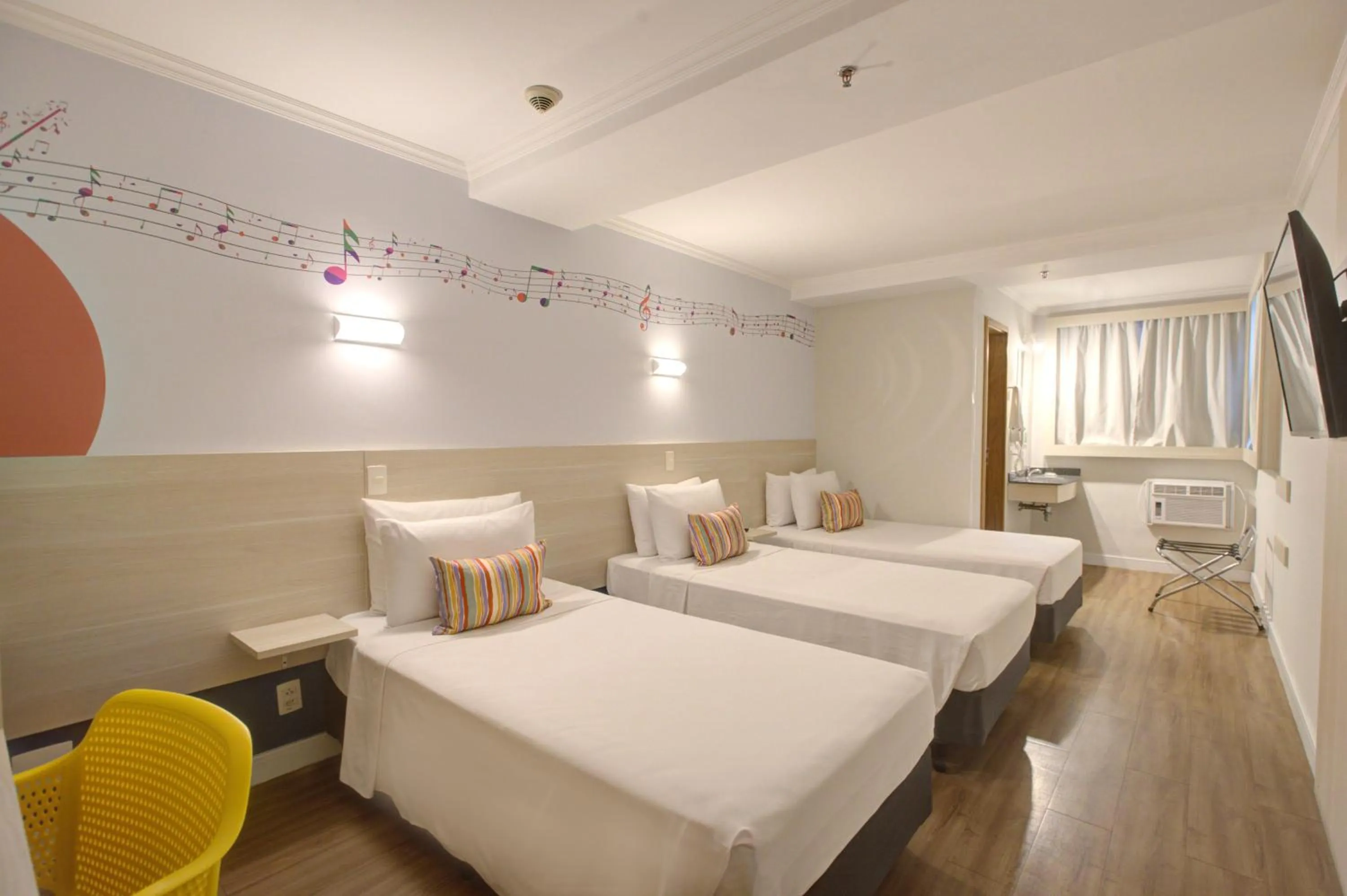 Bedroom, Bed in Transamerica Fit Villa Lobos