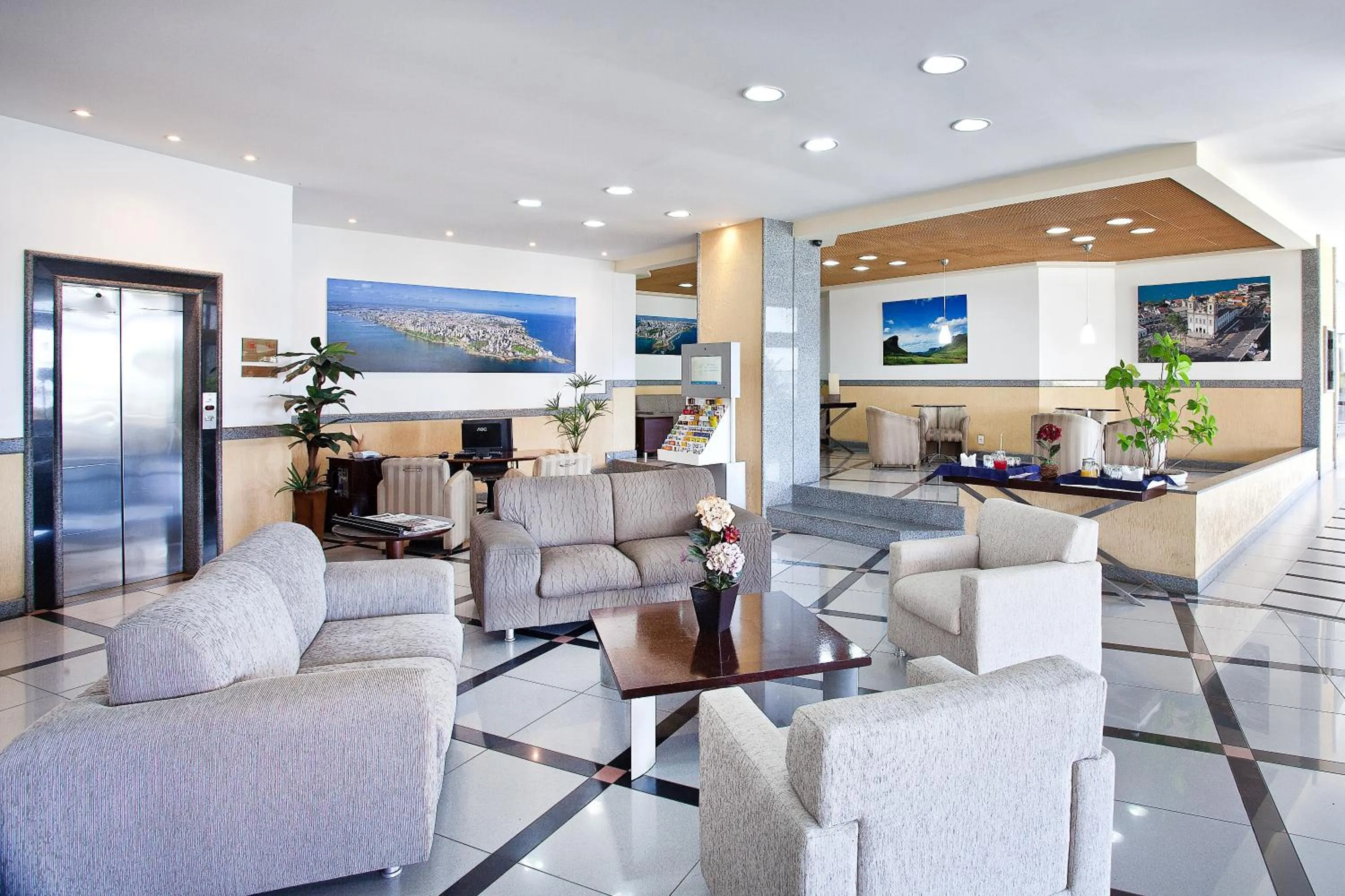 Lobby or reception in Bahiamar Hotel