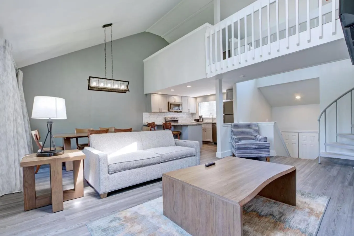 Living room, Bed in Pocono Mountain Villas by Exploria Resorts