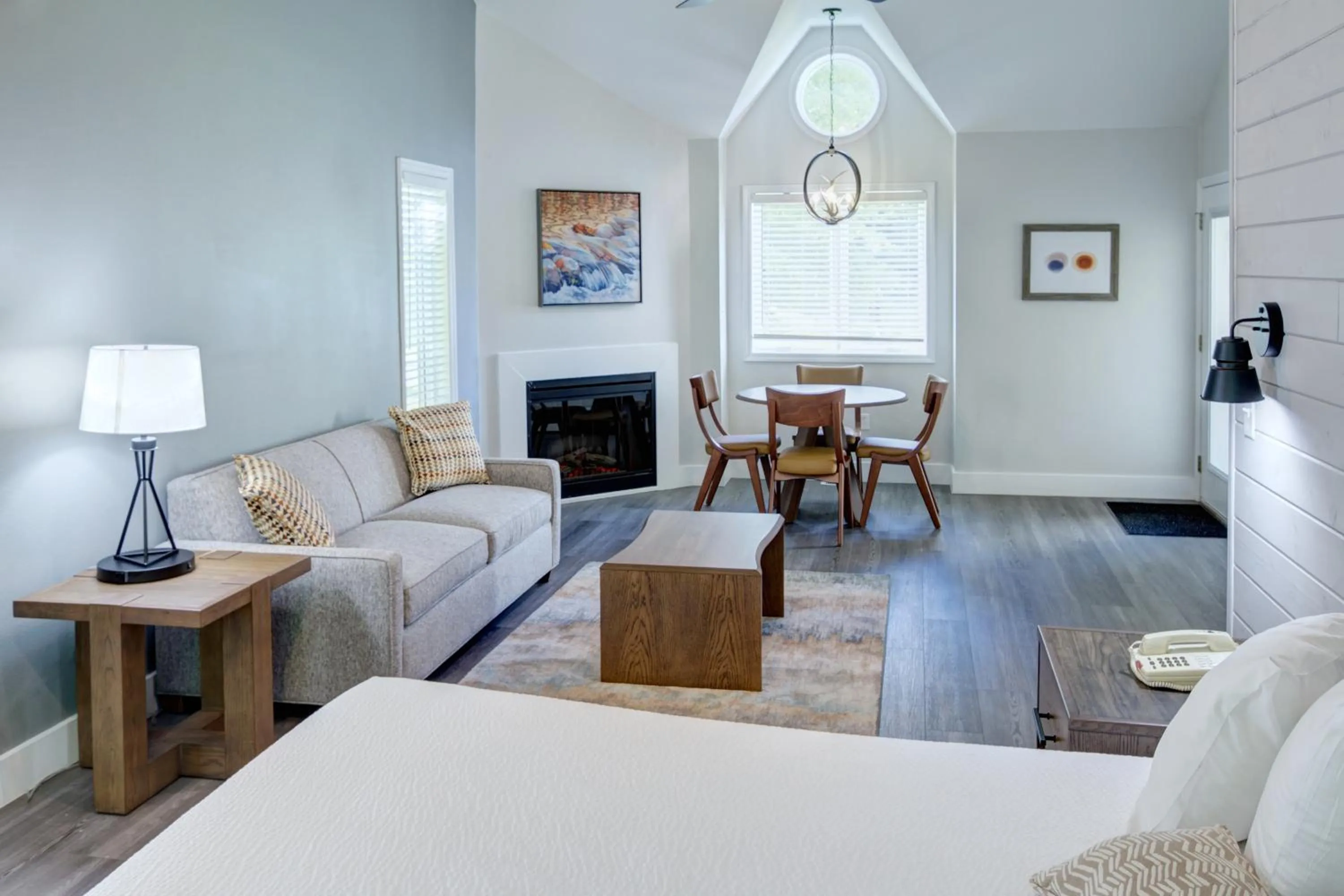 Living room, Bed in Pocono Mountain Villas by Exploria Resorts