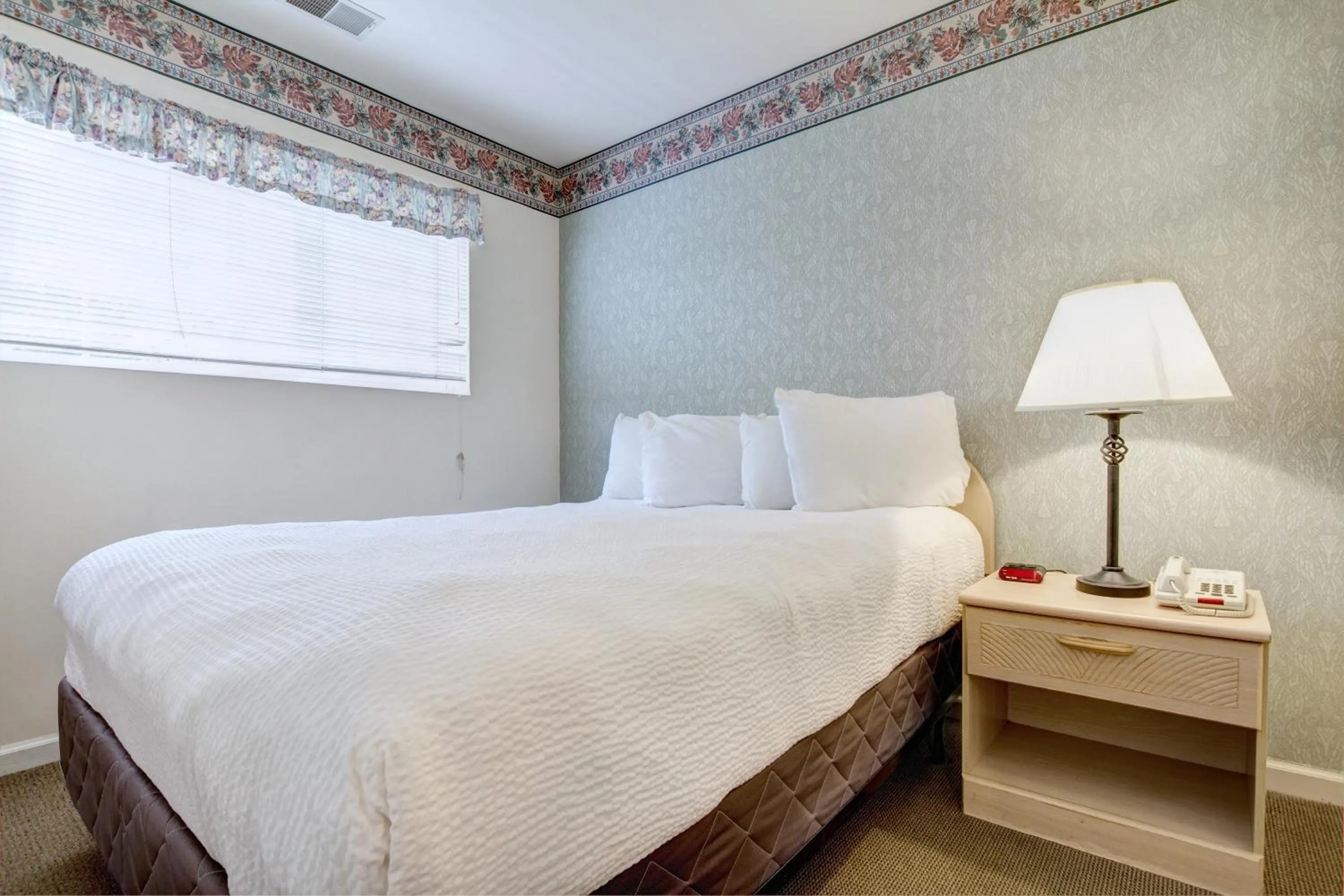 Bedroom, Bed in Pocono Mountain Villas by Exploria Resorts