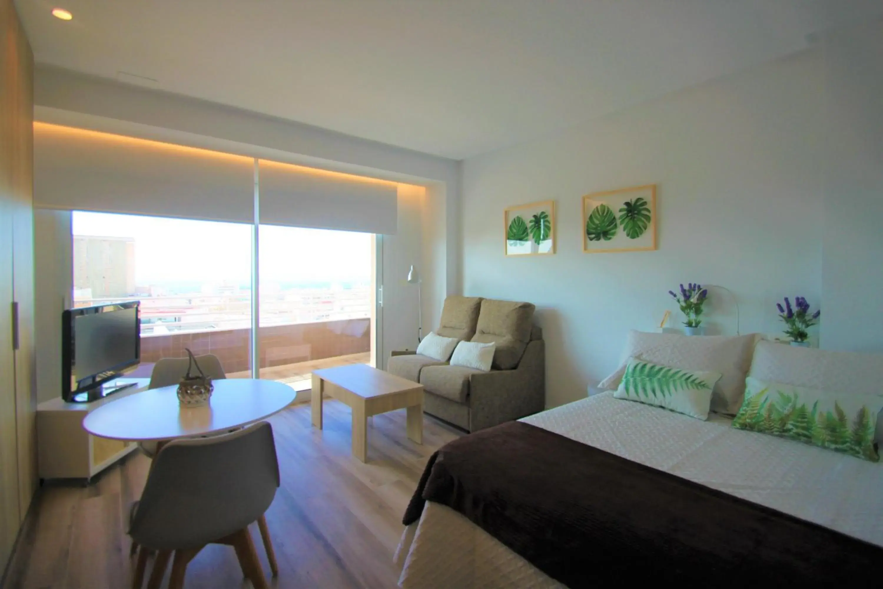 CasaTuris Estudio con vistas que enamoran en Centro de Alicante A119 CasaTuris Estudio con vistas que enamoran en Centro de Alicante A119