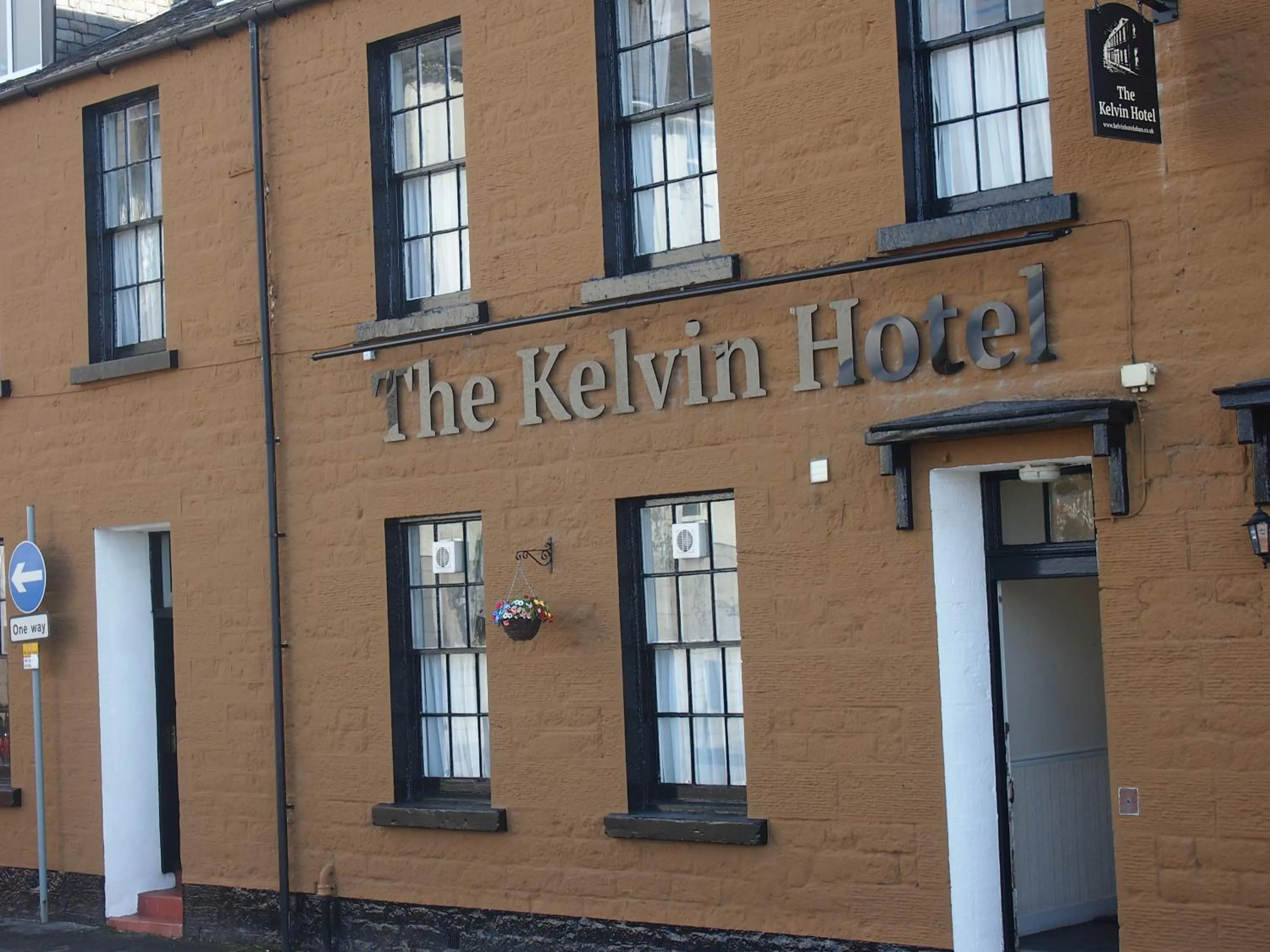 Facade/entrance in The Kelvin Hotel