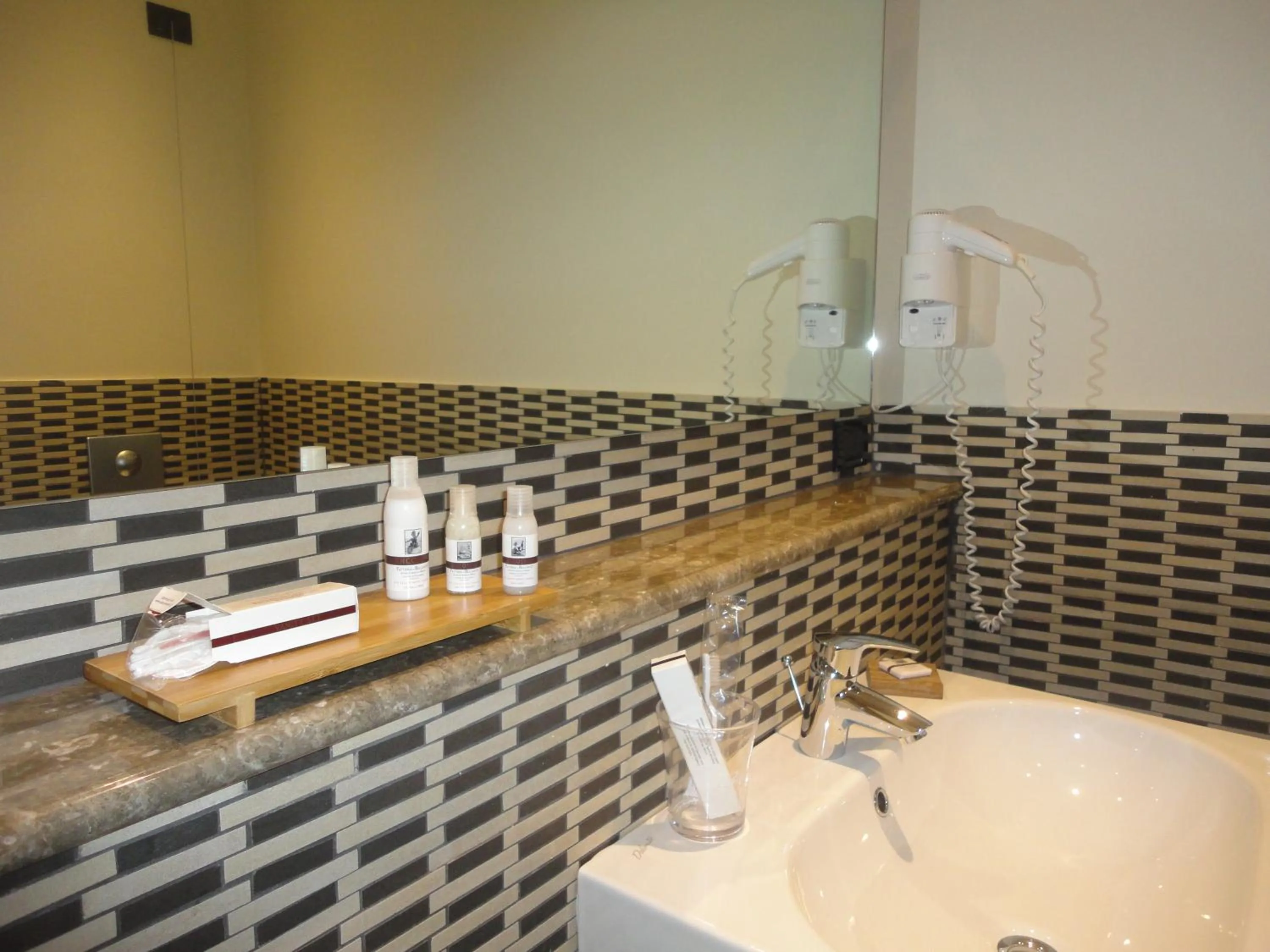 Bathroom in BB 10 Serpotta - Palazzo Riolo & Restaurant