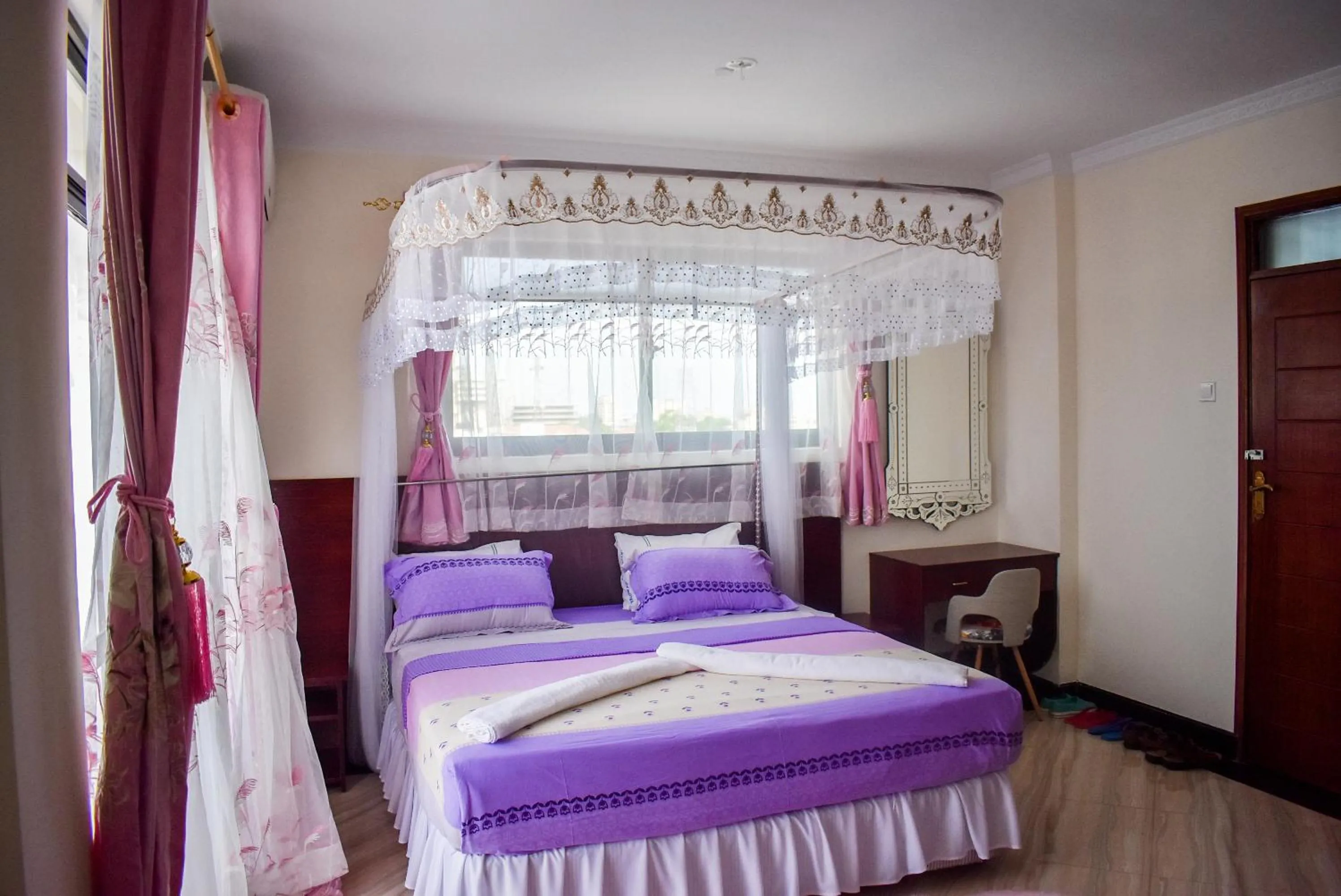 Bed in Sheratton Regency Hotel