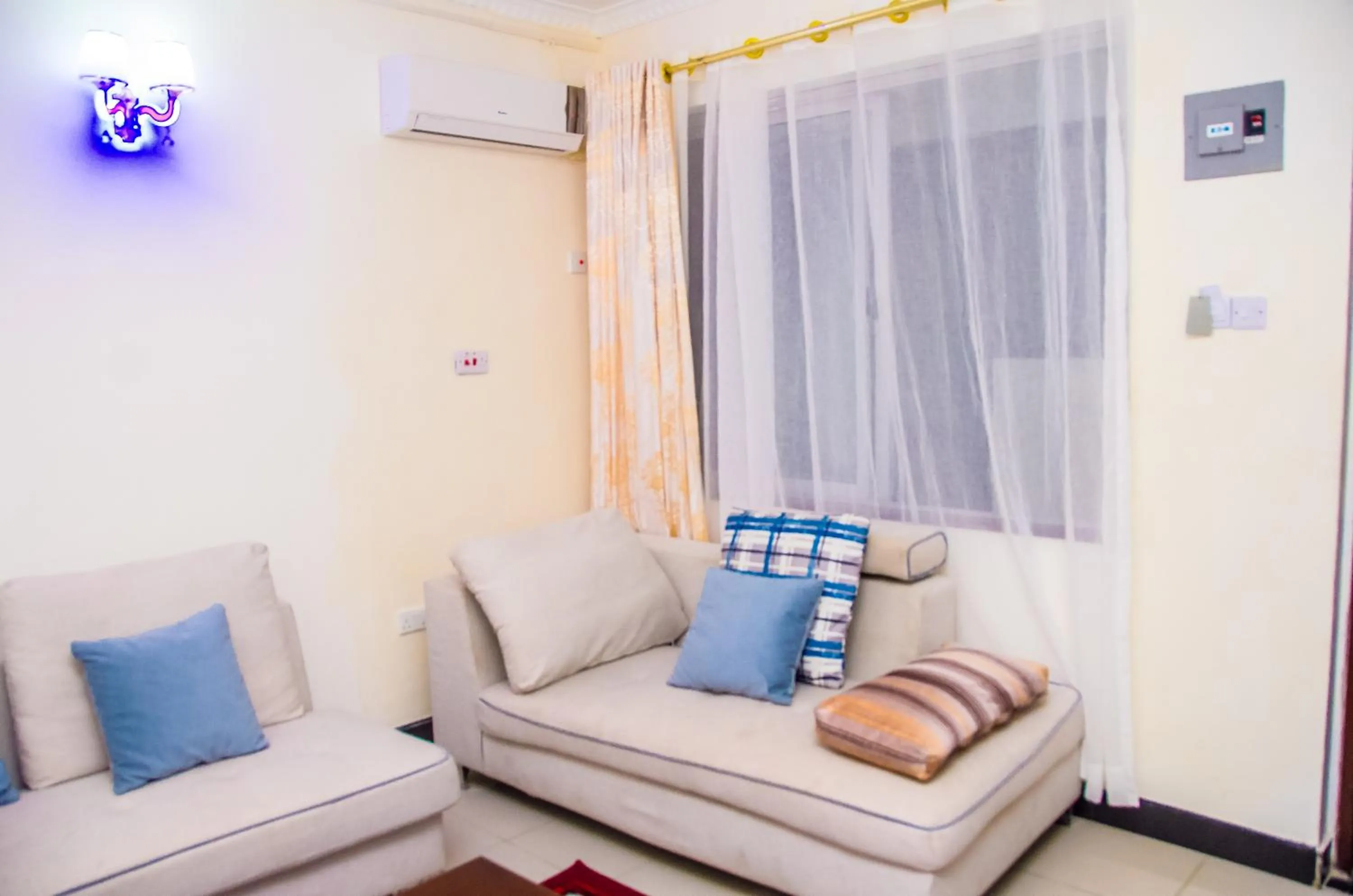 TV and multimedia in Sheratton Regency Hotel