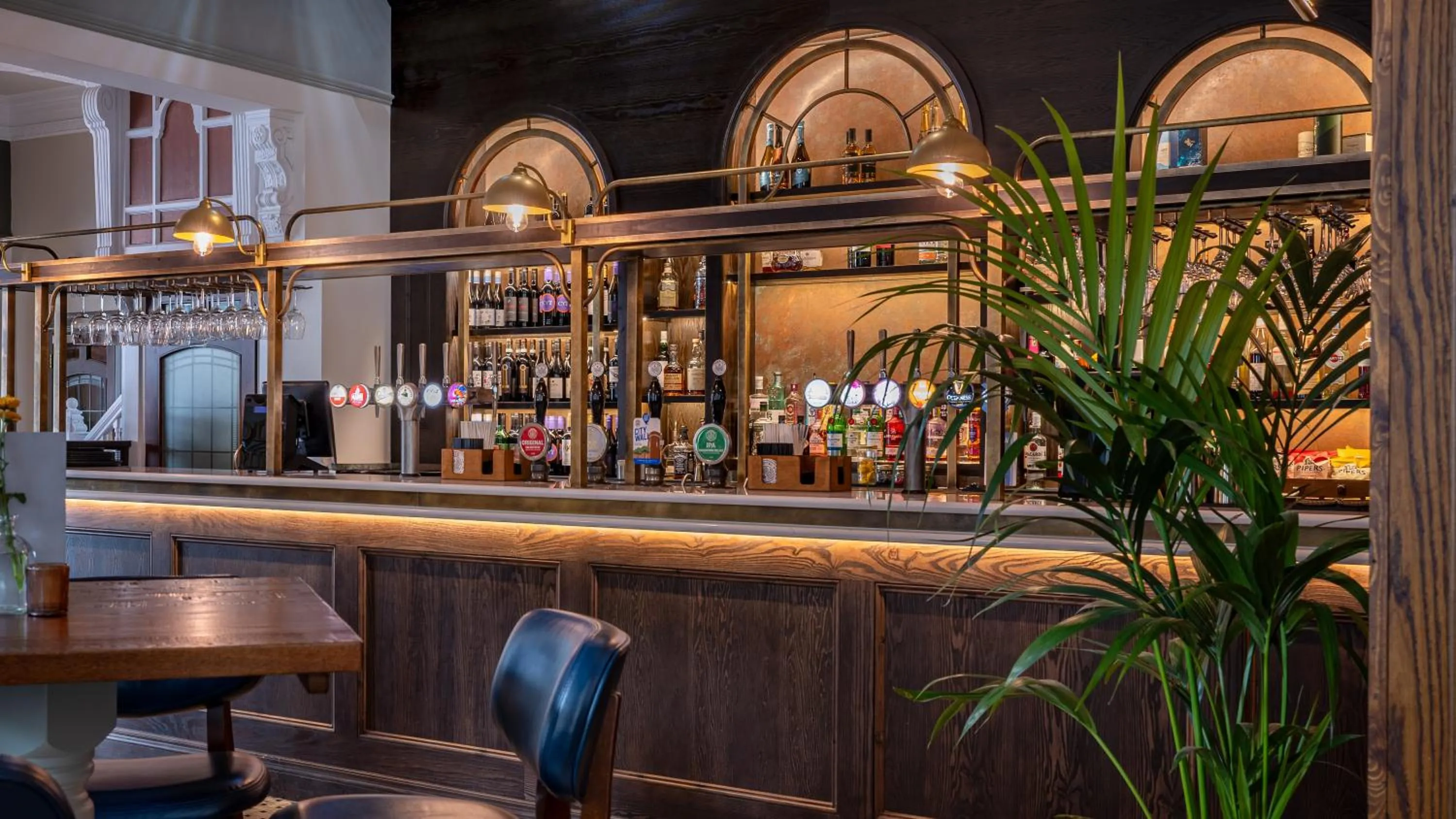 Restaurant/places to eat in Toll House Inn