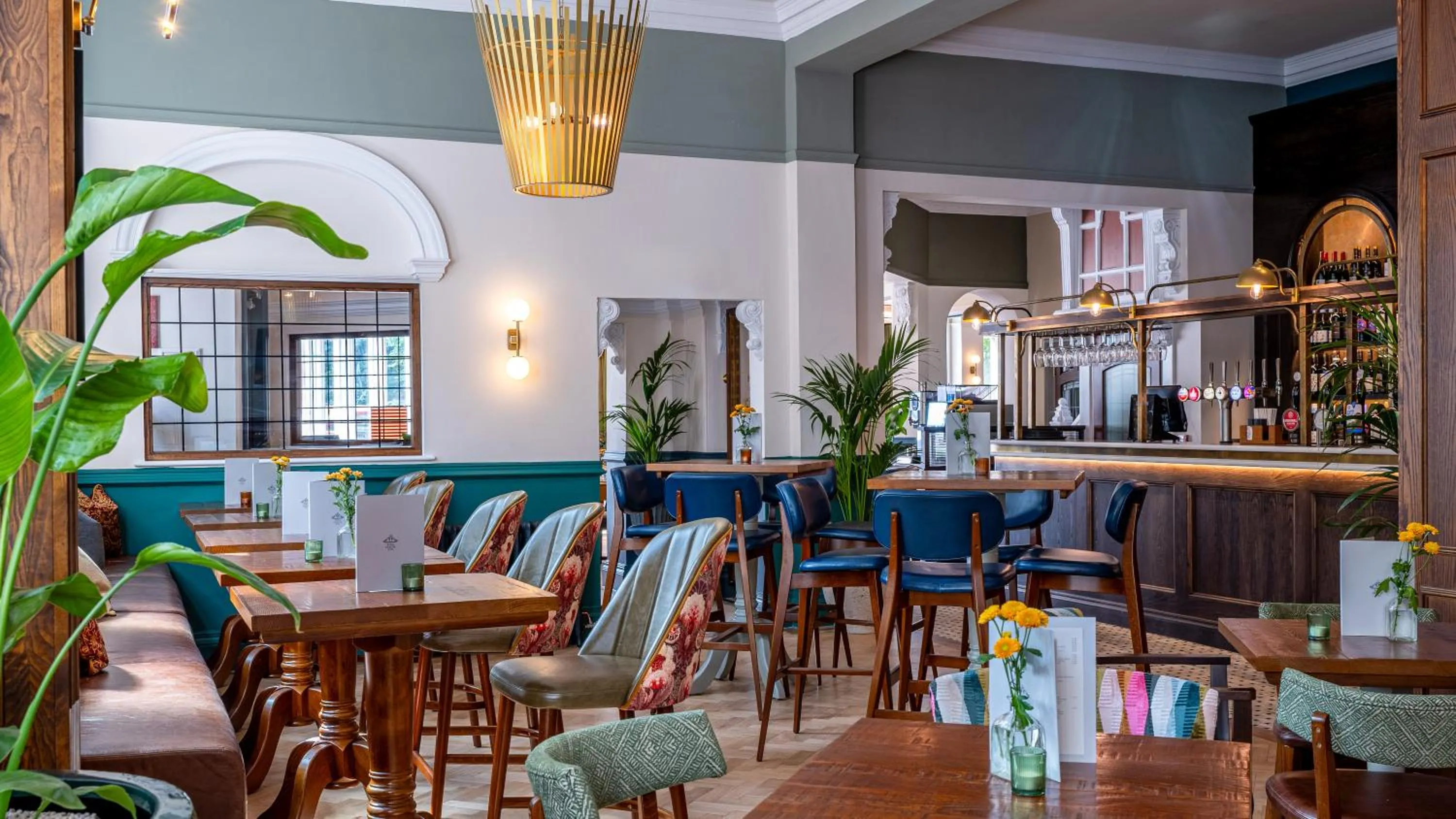 Restaurant/places to eat in Toll House Inn