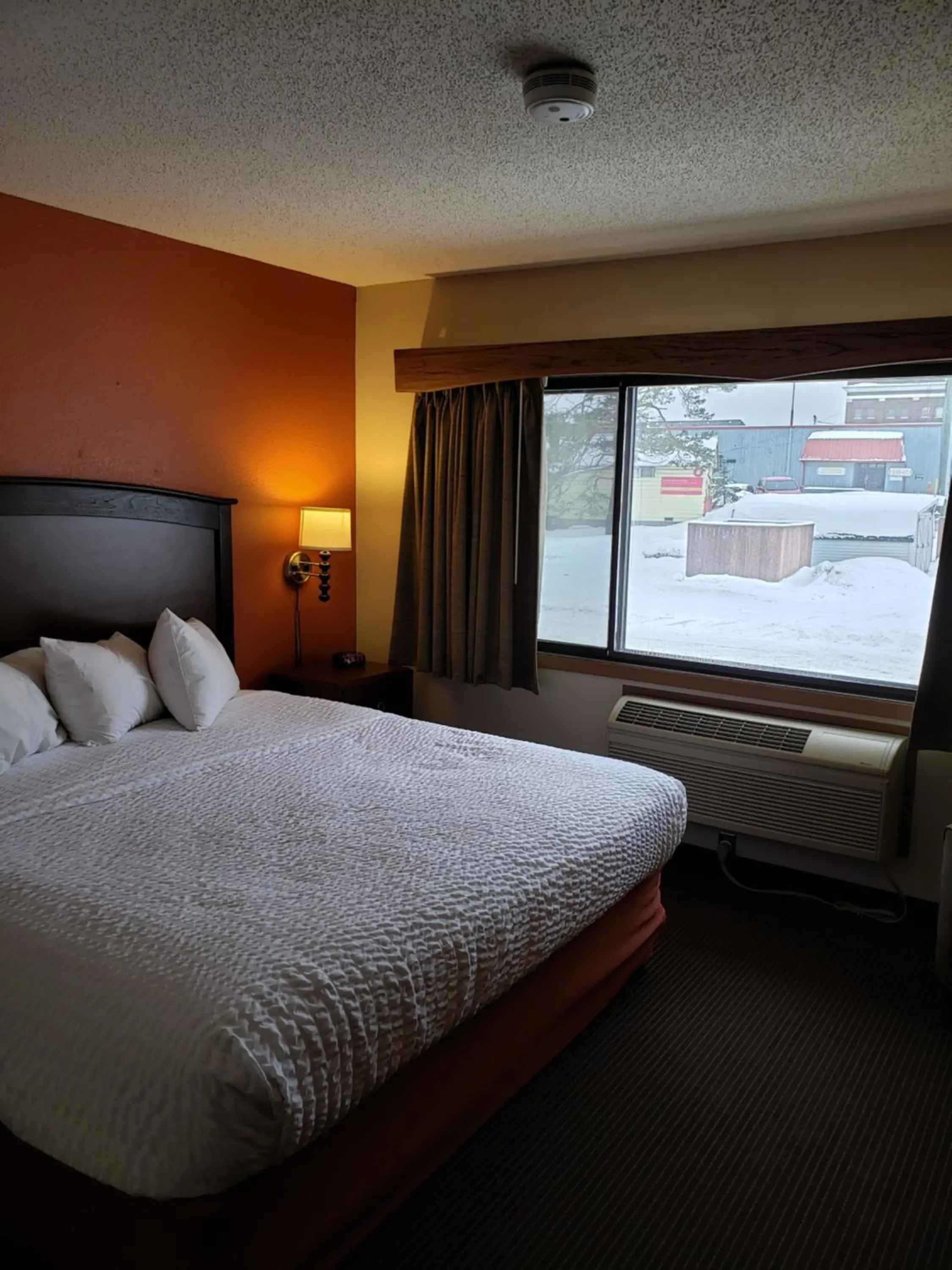 1 King Bed, One Bedroom, Deluxe Suite, Non-Smoking in AmericInn by Wyndham Iron River 1 King Bed, One Bedroom, Deluxe Suite, Non-Smoking in AmericInn by Wyndham Iron River