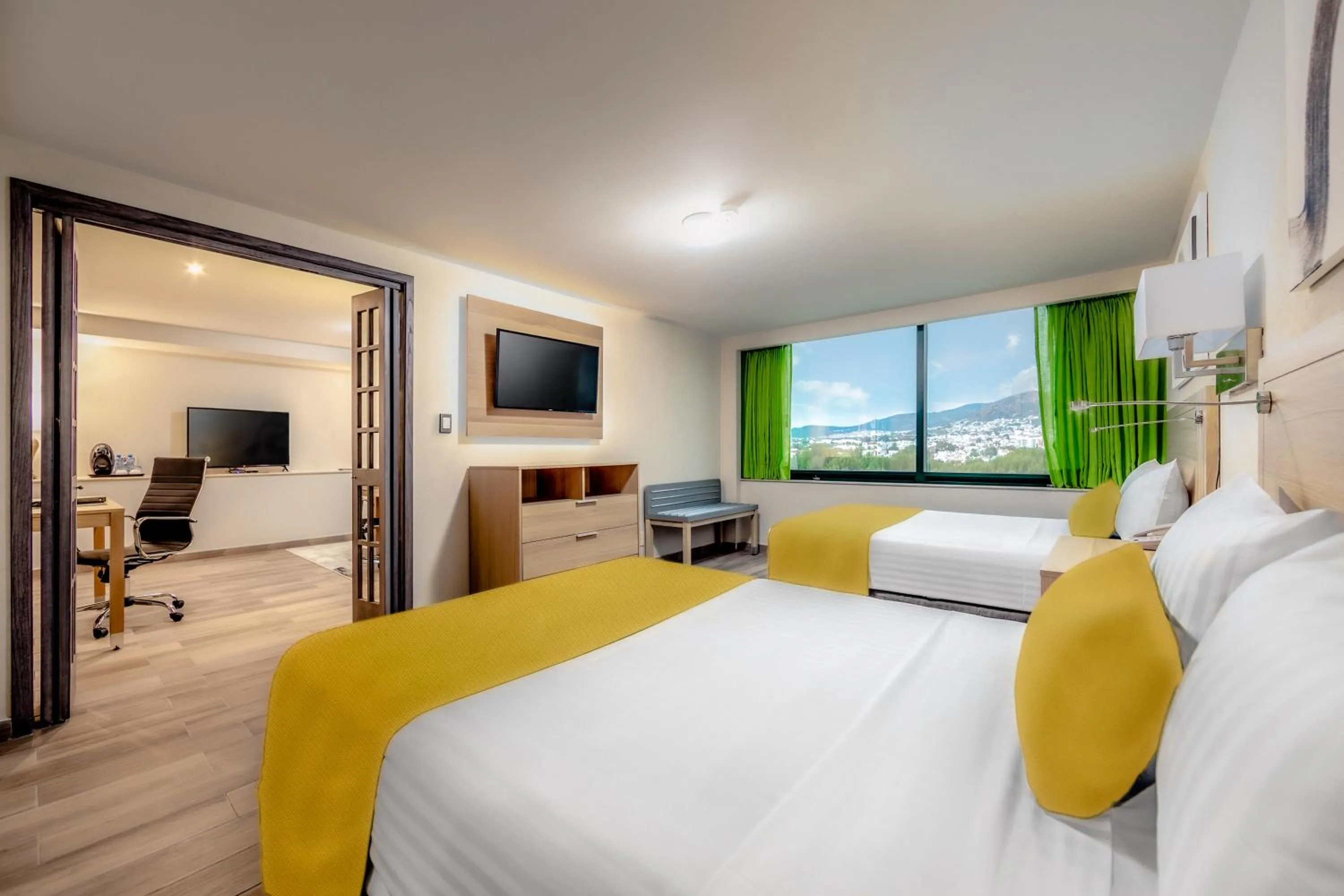 Photo of the whole room, Bed in La Joya Pachuca