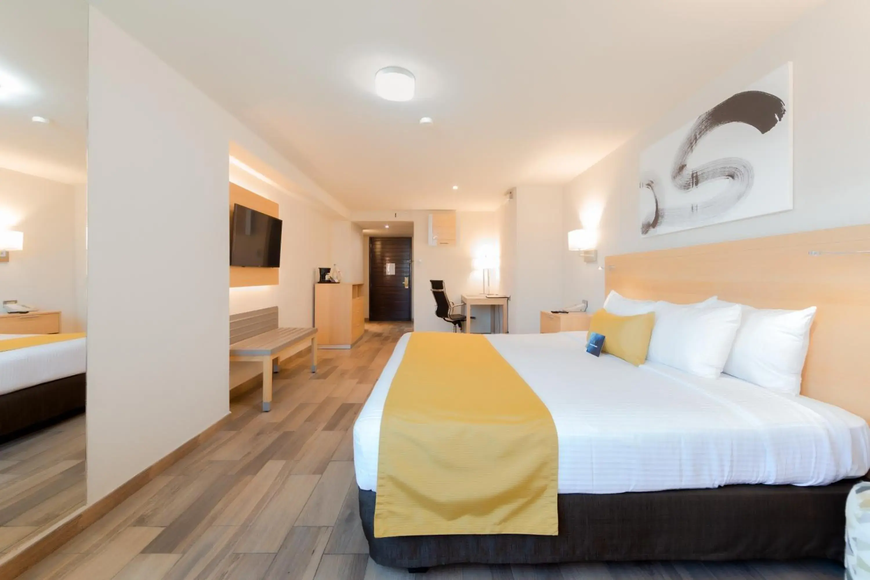 Photo of the whole room, Bed in La Joya Pachuca Photo of the whole room, Bed in La Joya Pachuca