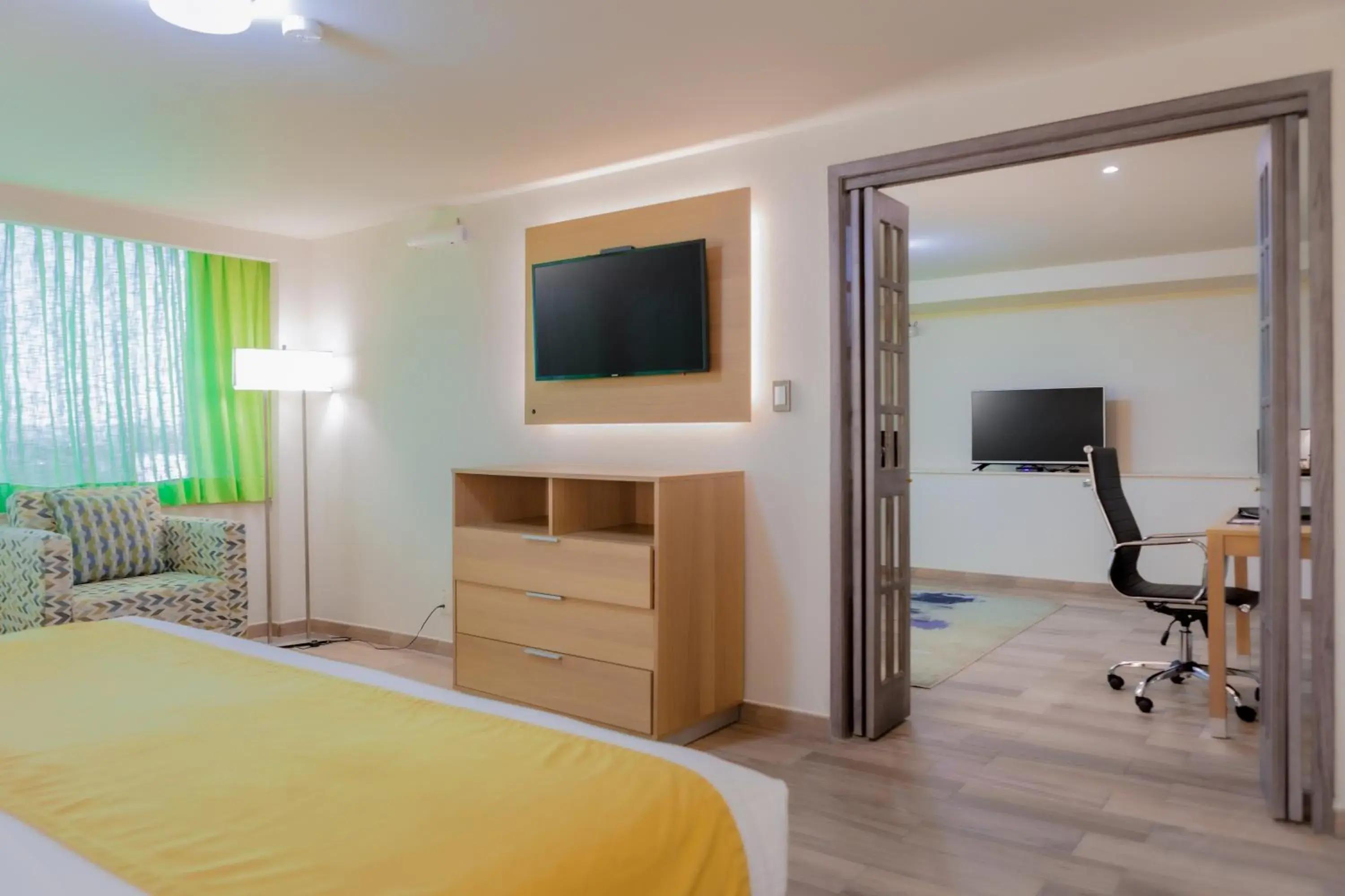 Photo of the whole room, Bed in La Joya Pachuca Photo of the whole room, Bed in La Joya Pachuca