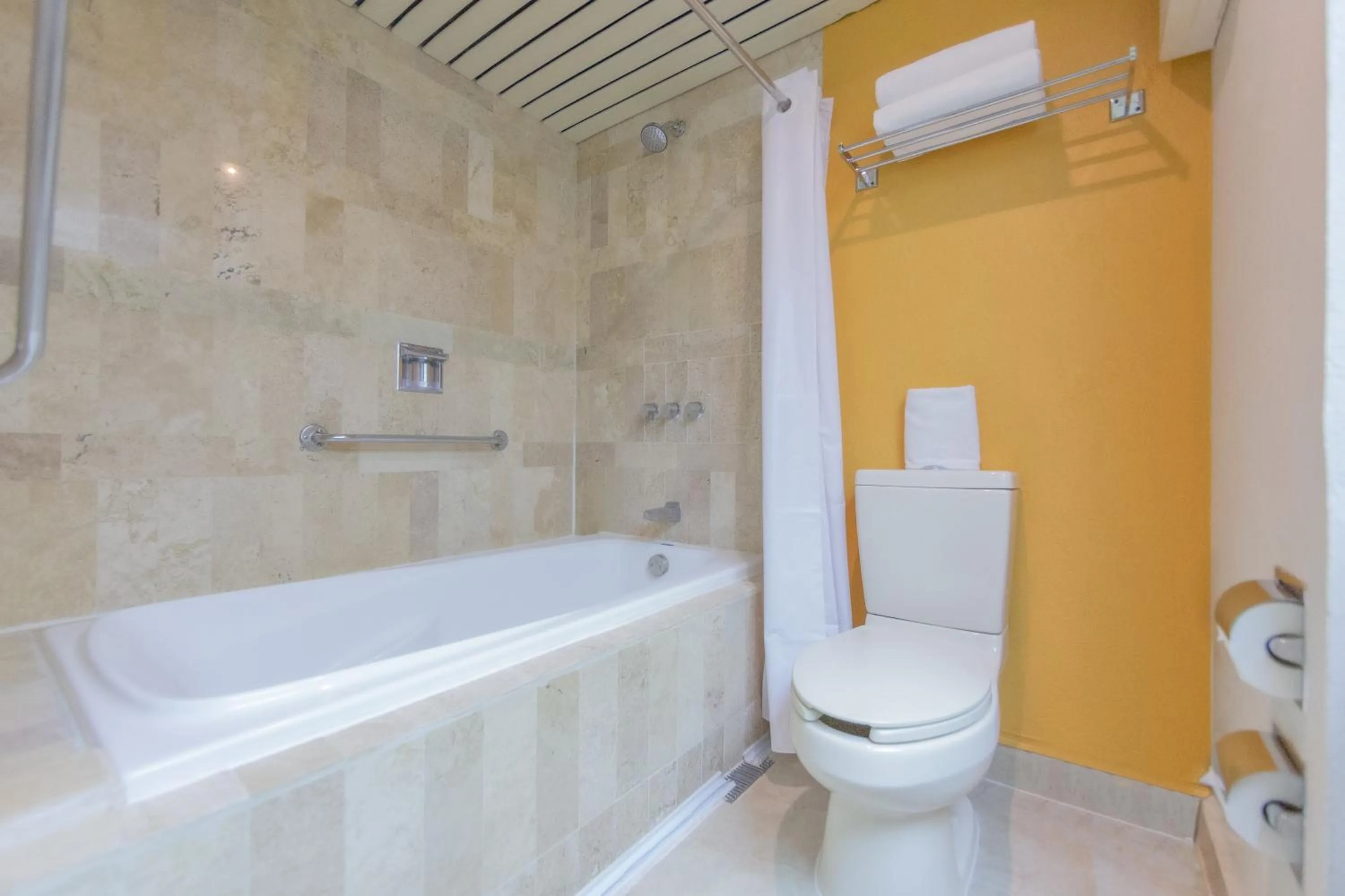 Bathroom in La Joya Pachuca