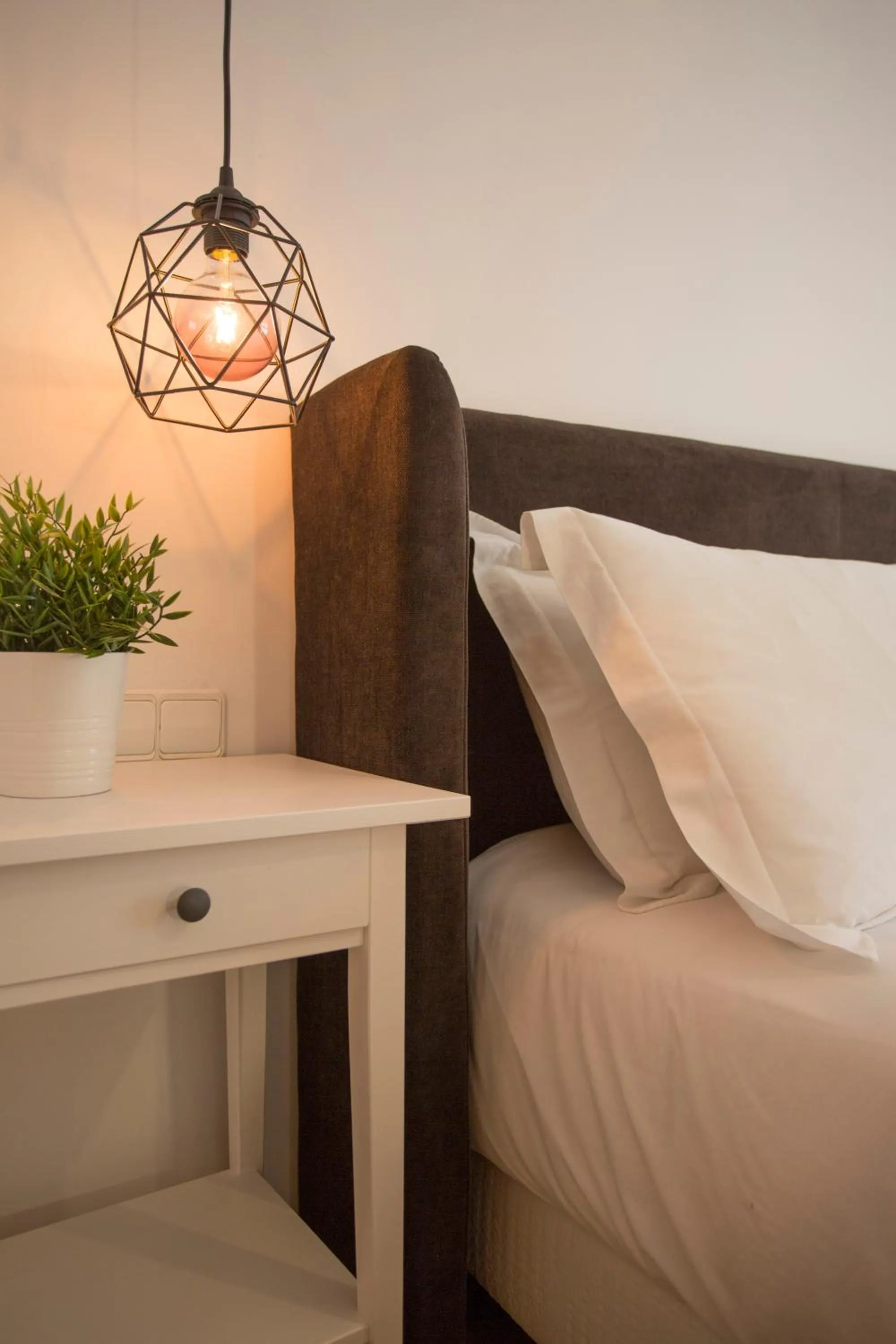 Bedroom, Bed in Savoy