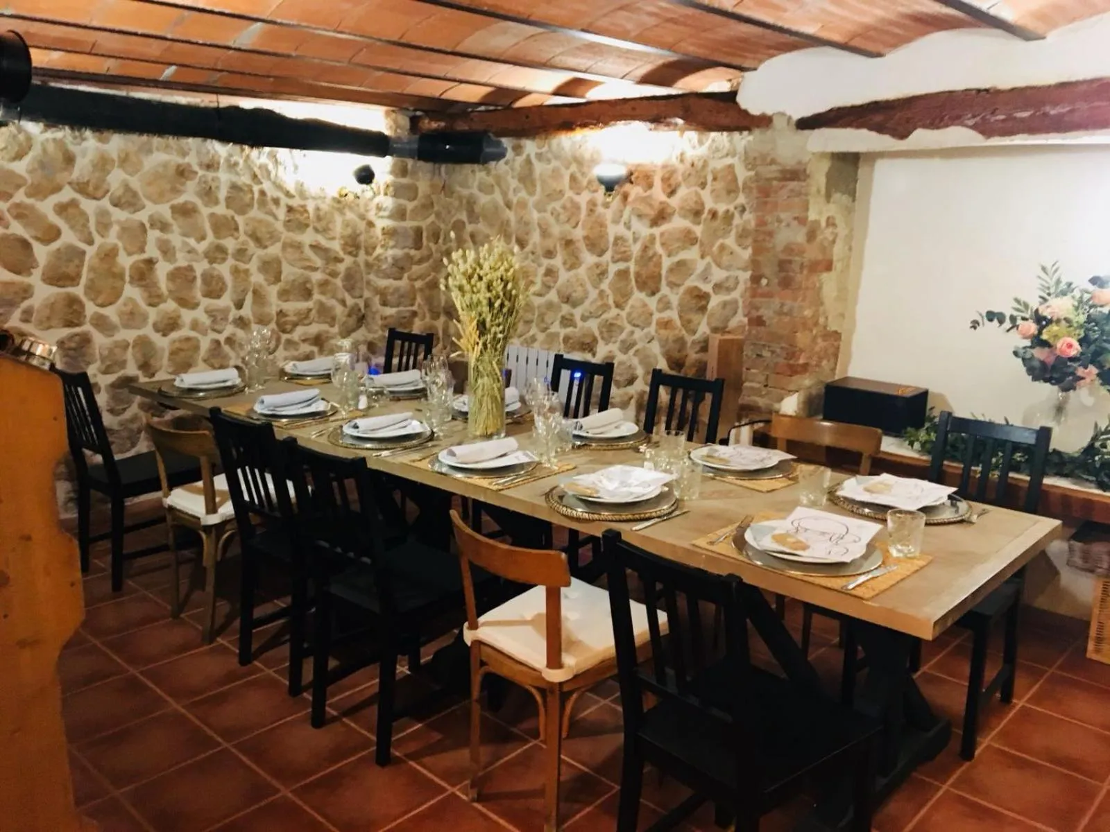 Restaurant/places to eat in Savoy