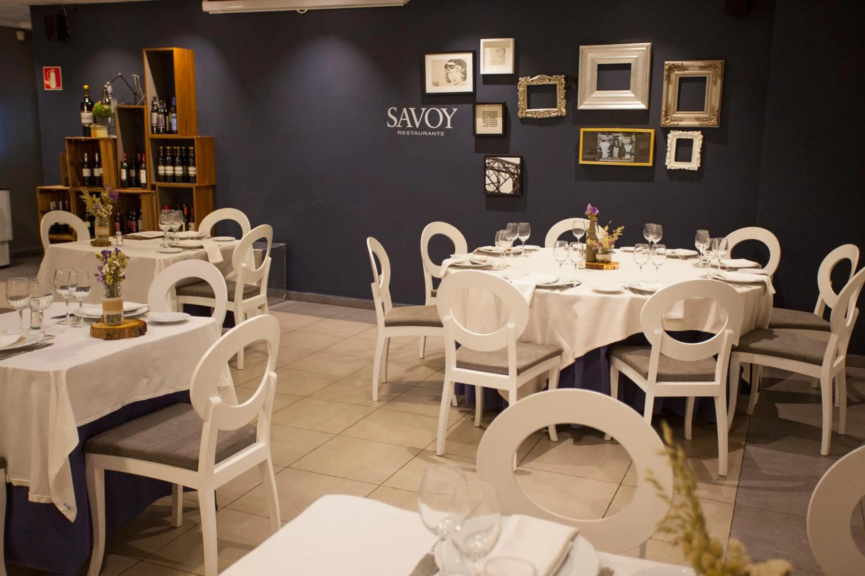 Restaurant/places to eat in Savoy