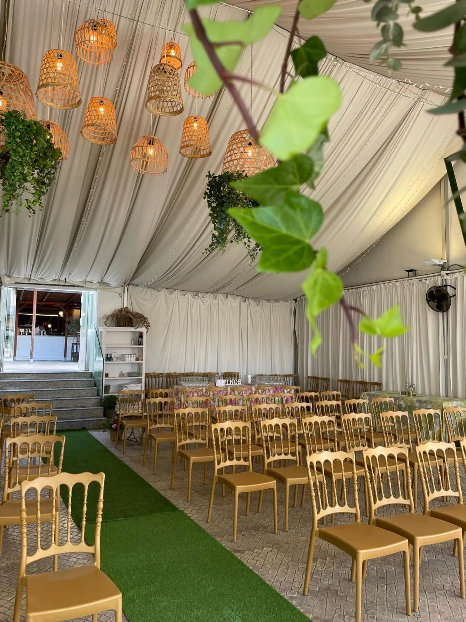 Restaurant/places to eat in Savoy