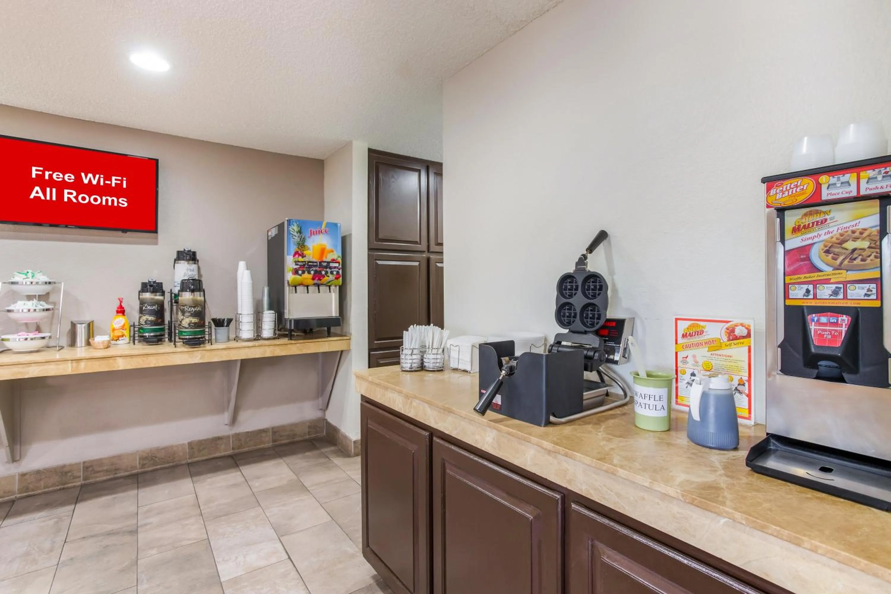 Breakfast in Red Roof Inn Albuquerque - Midtown