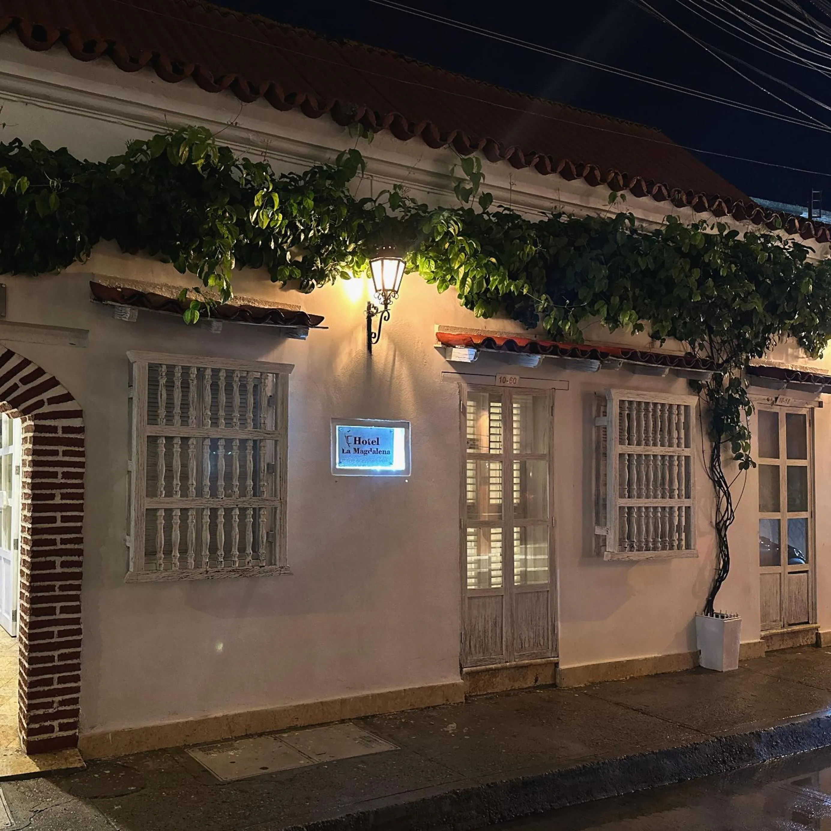 Facade/entrance in Hotel La Magdalena